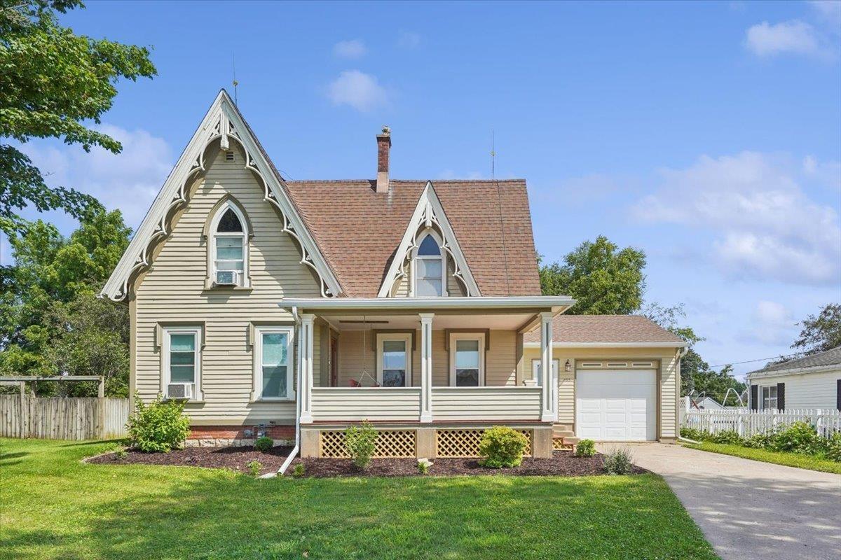 403 W Main Street — photo