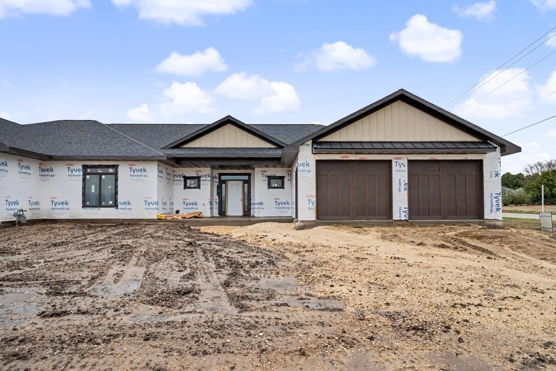 598 Lake Shore Dr. — photo
