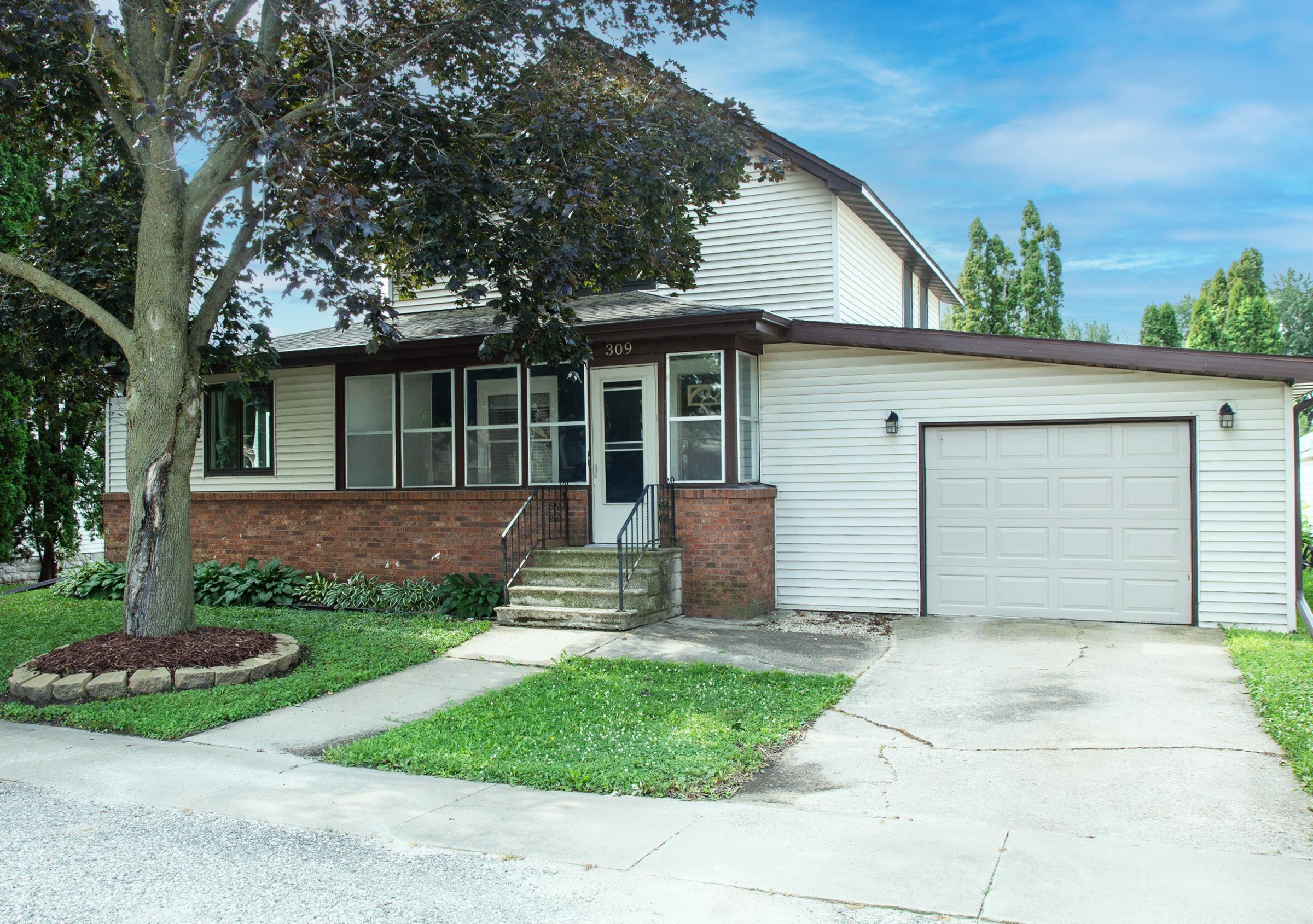309 Woodbridge St. — photo