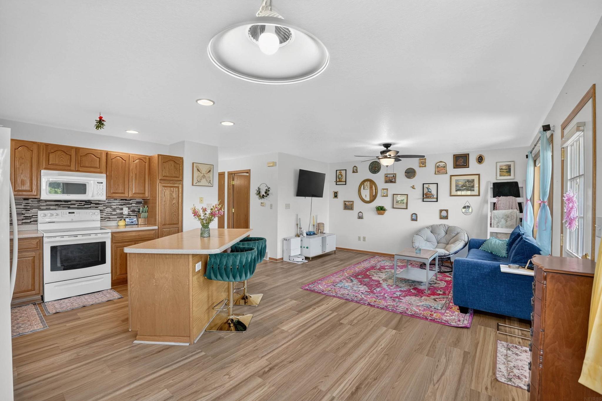 3927 Memory Lane, Waterloo, IA 50702 — photo 2