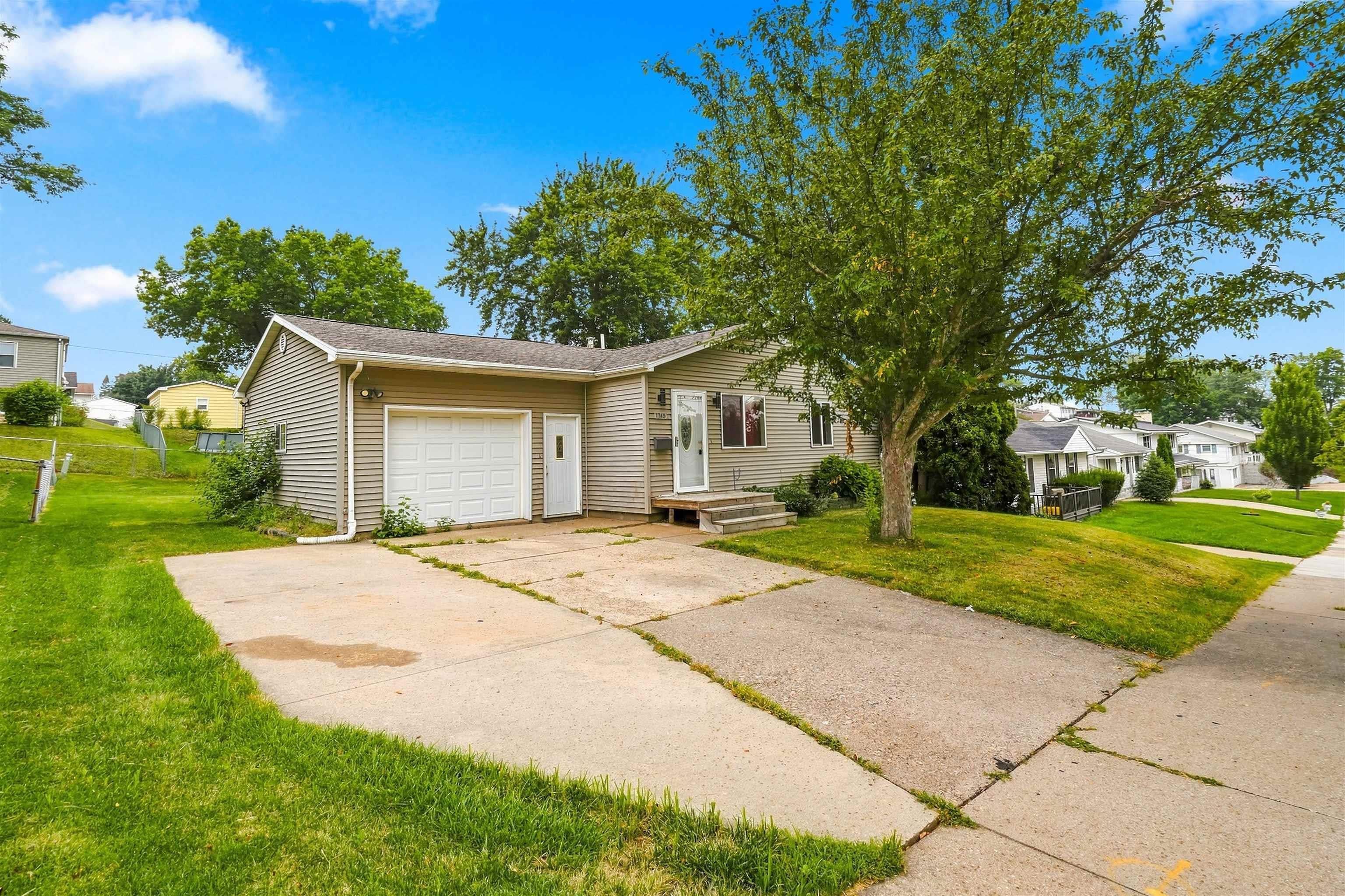 1745 Key Way Drive, Dubuque, IA 52002 — photo 2