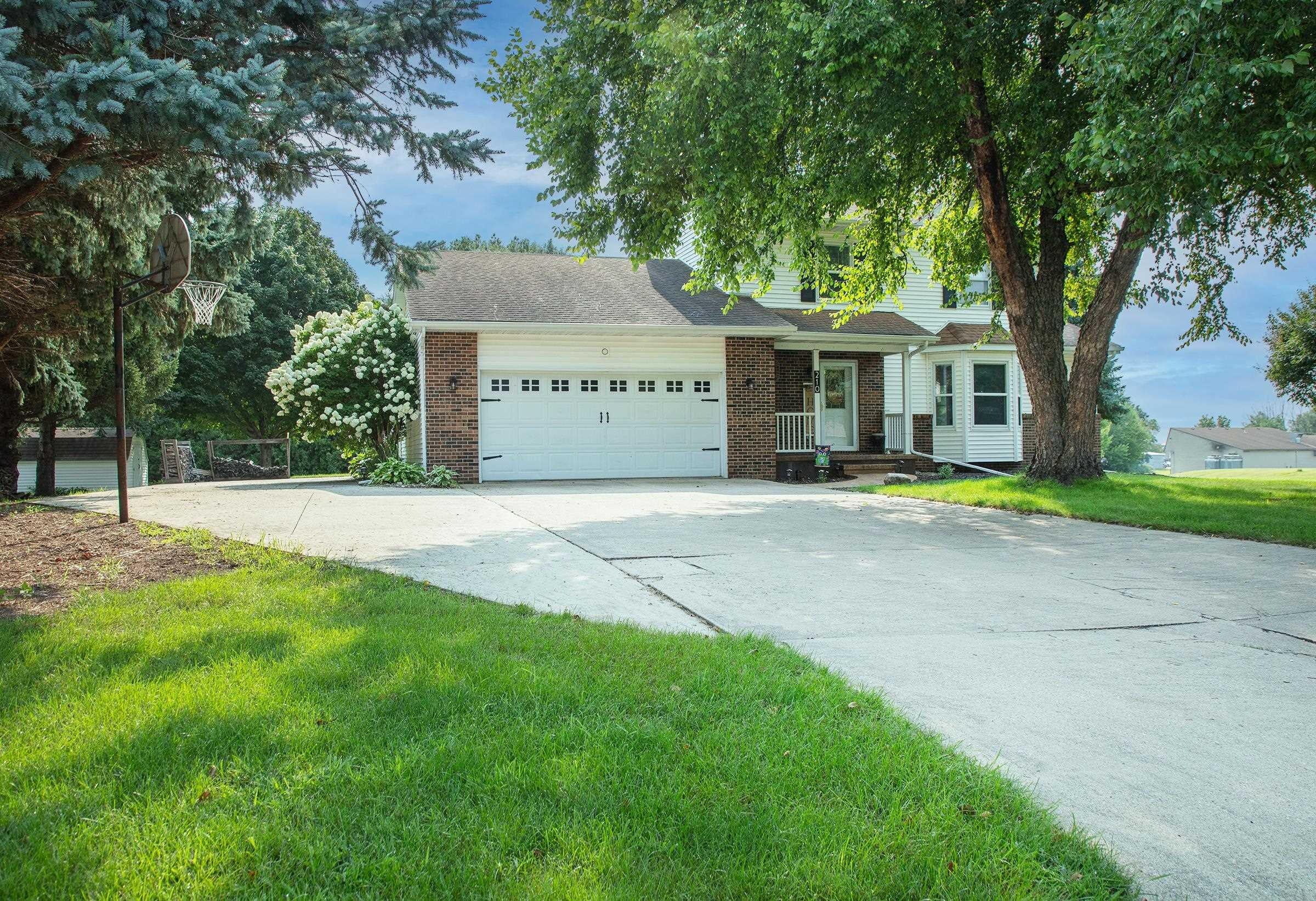 210 Country Heights Drive — photo