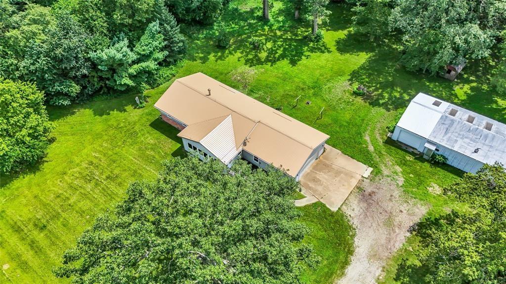9826 Brandon Road, LaPorte City, IA 50651 — photo 2