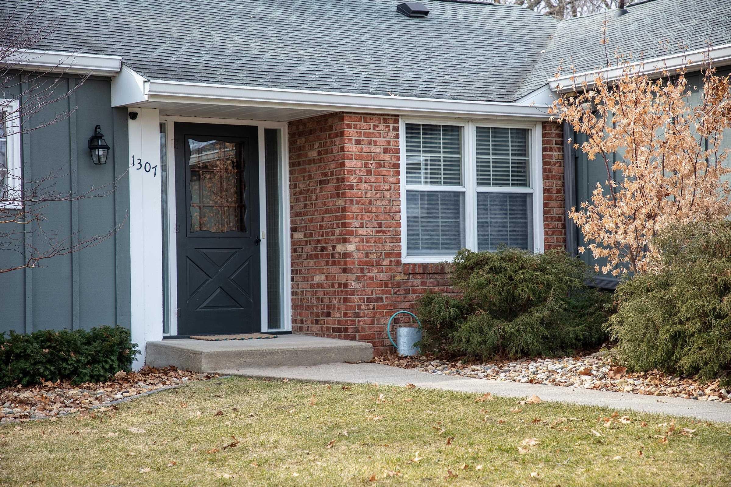 1307 Cedar River Drive — photo