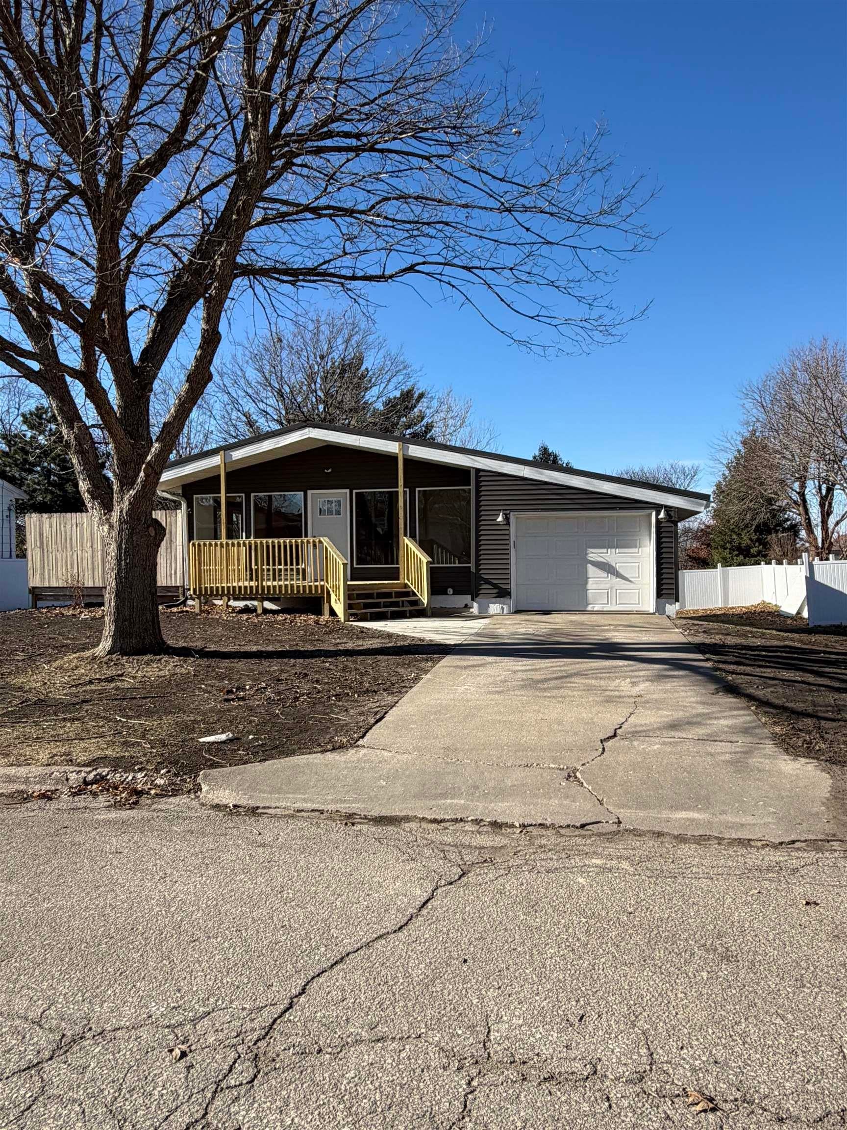 904 Mill Street — photo