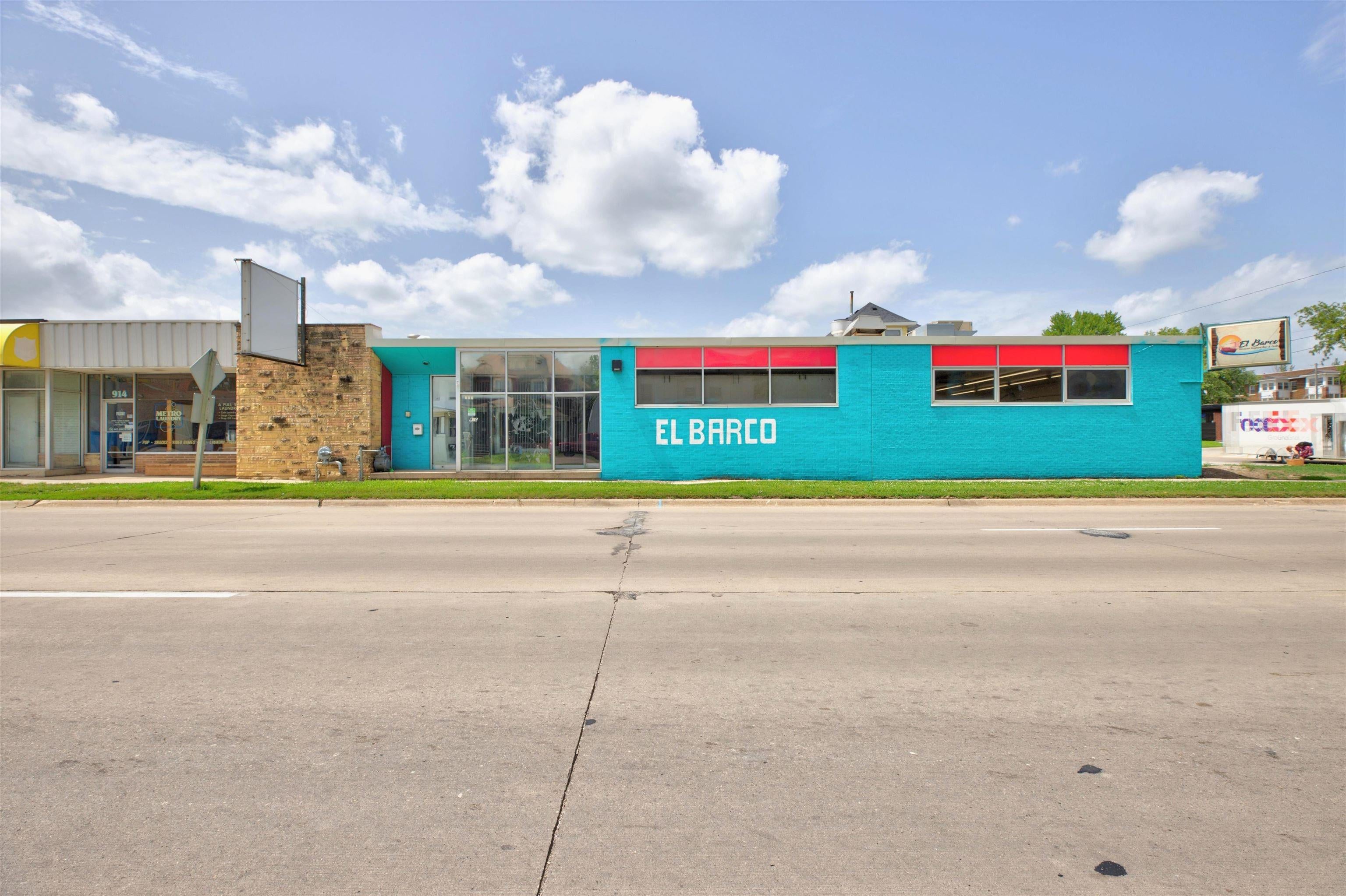 910 W 5th Street — photo