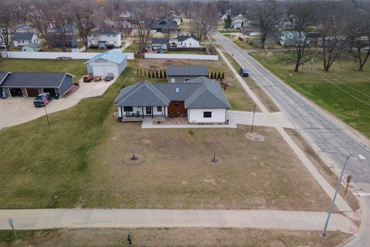 947 Gilbert Road — photo