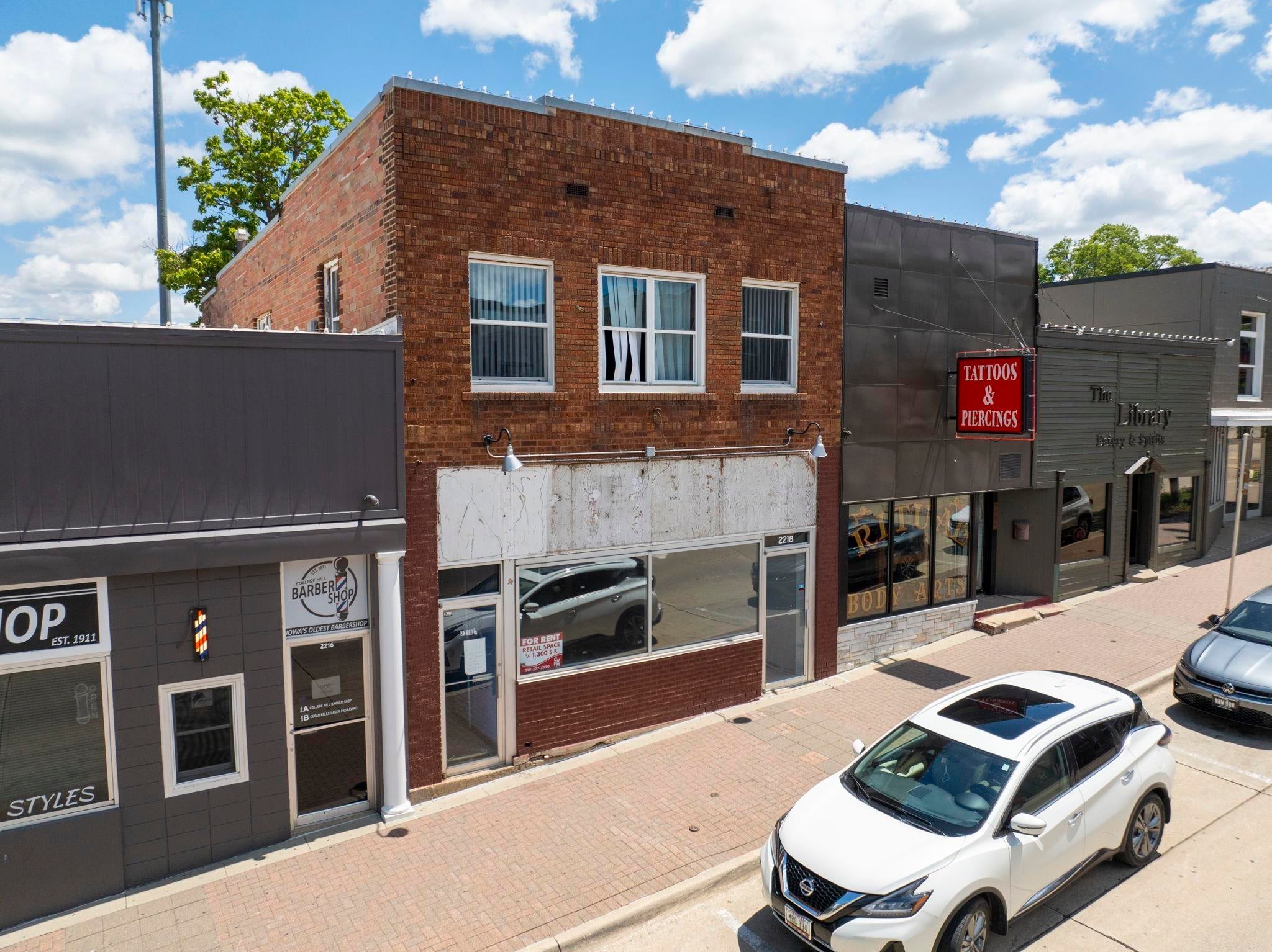 2218 College Street — photo