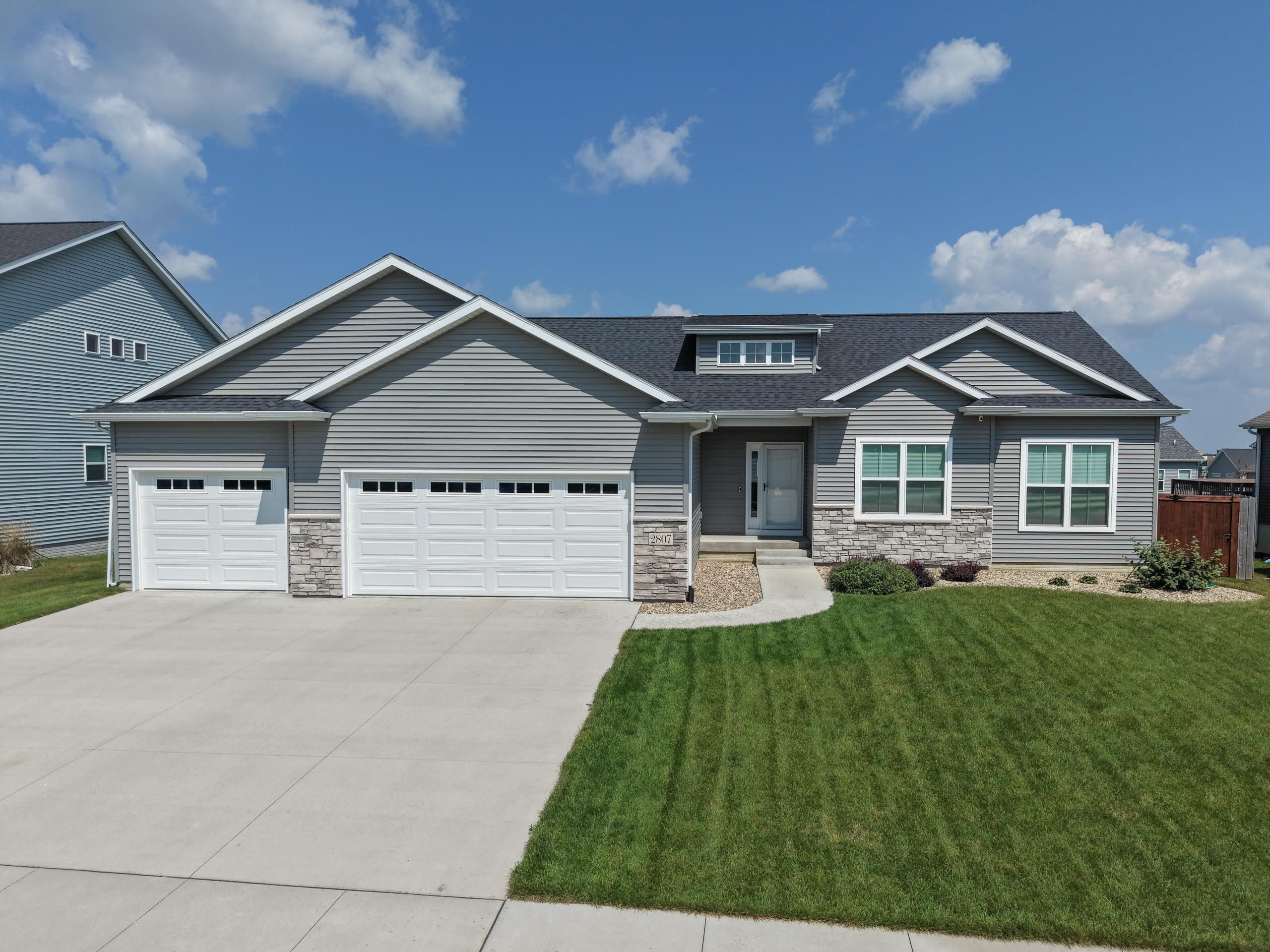 2807 Maple Grove Drive — photo