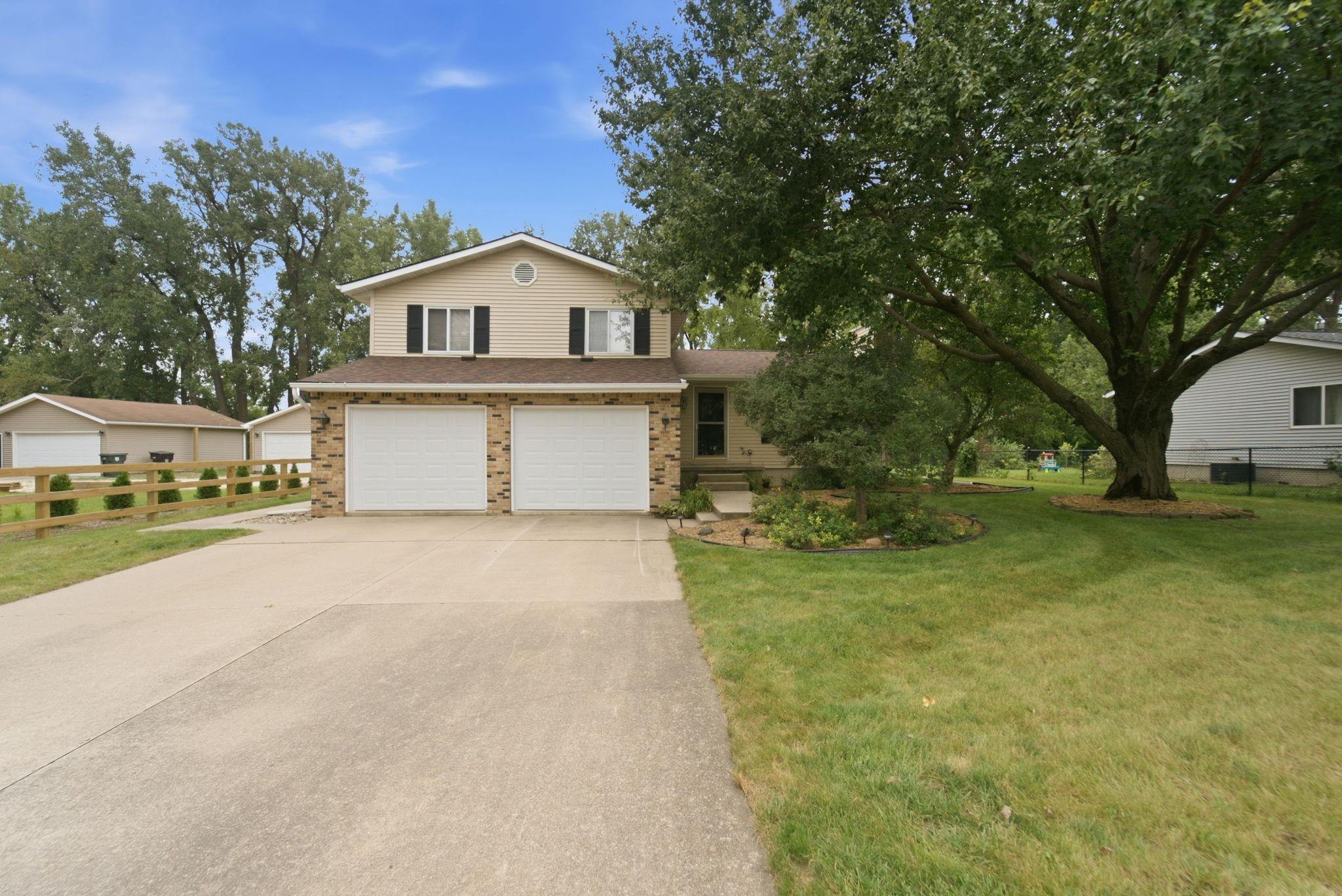 1520 Danish Drive — photo