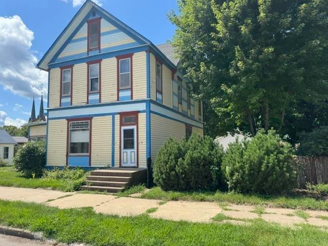 410 S 1st Street — photo