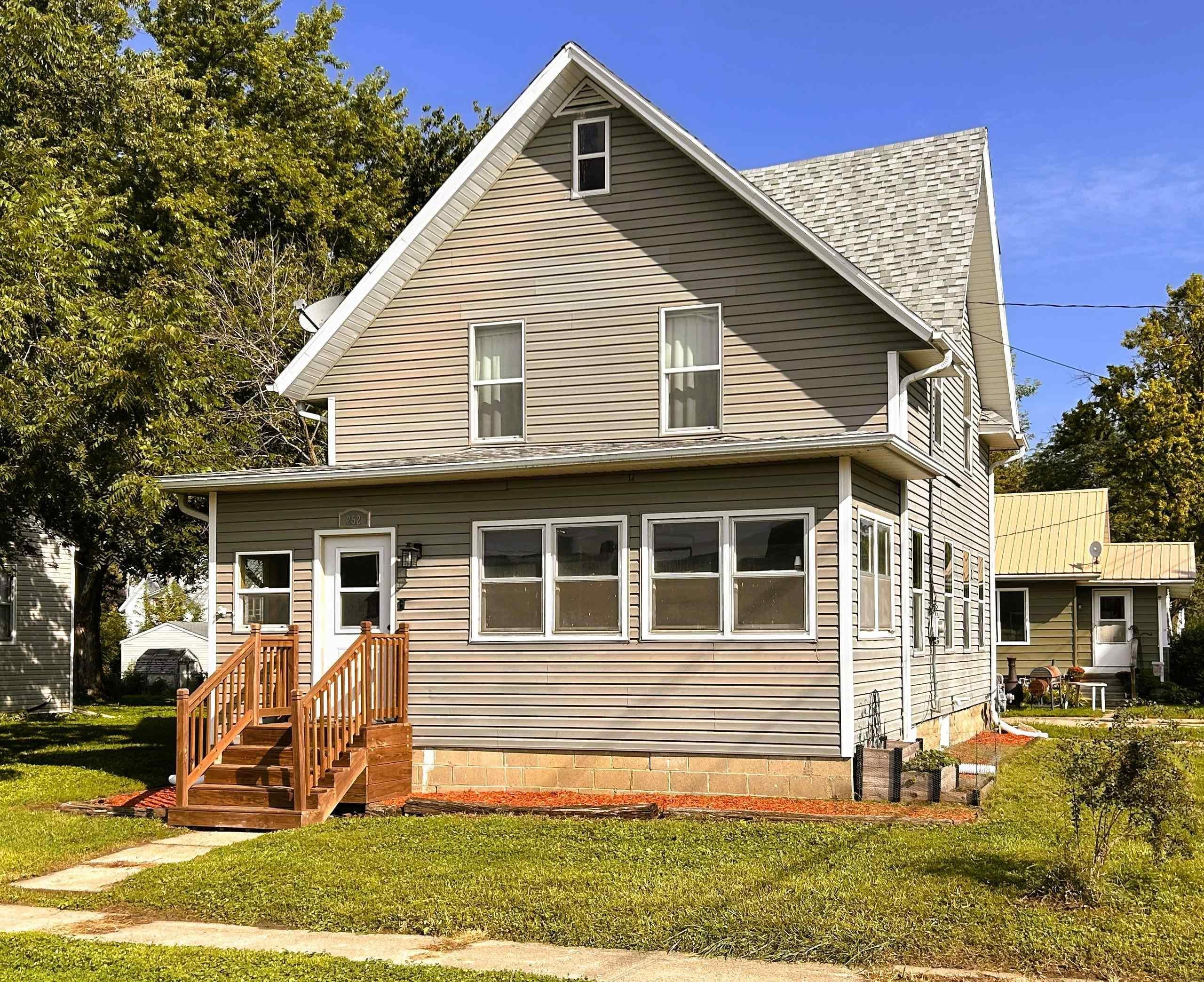 252 SE 9th Street — photo