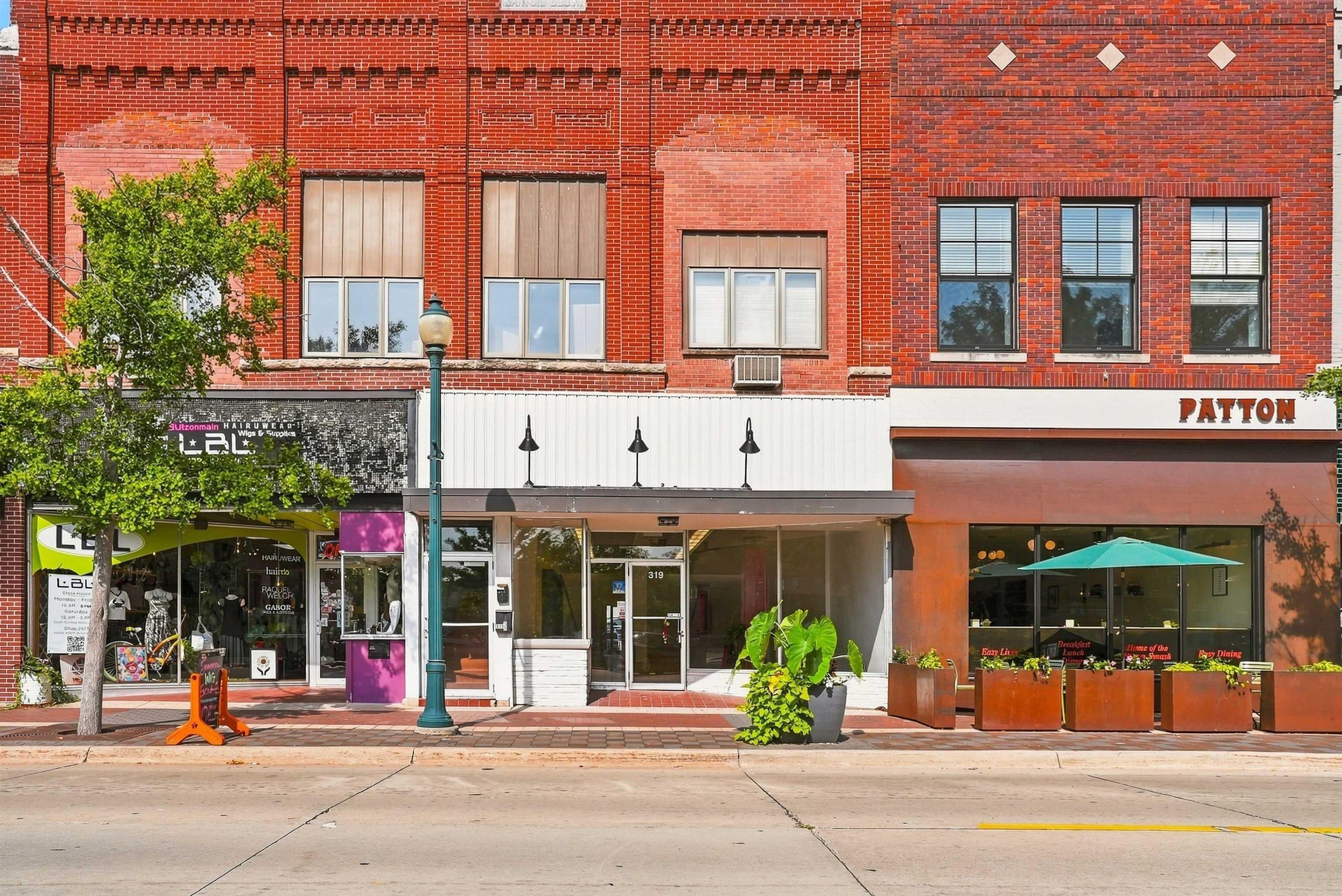 319 Main Street — photo