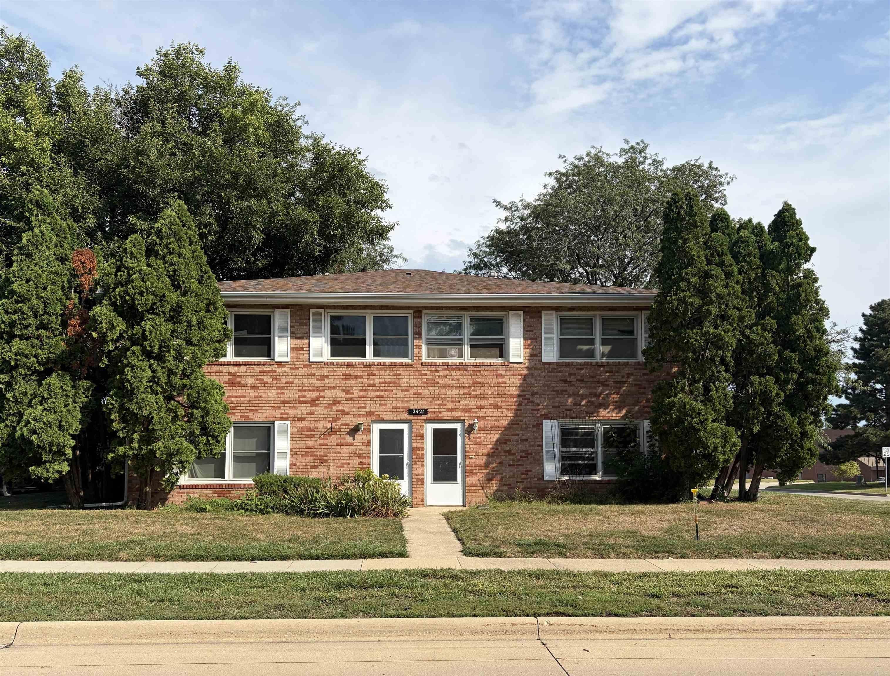 2421 Crescent Drive 4 — photo