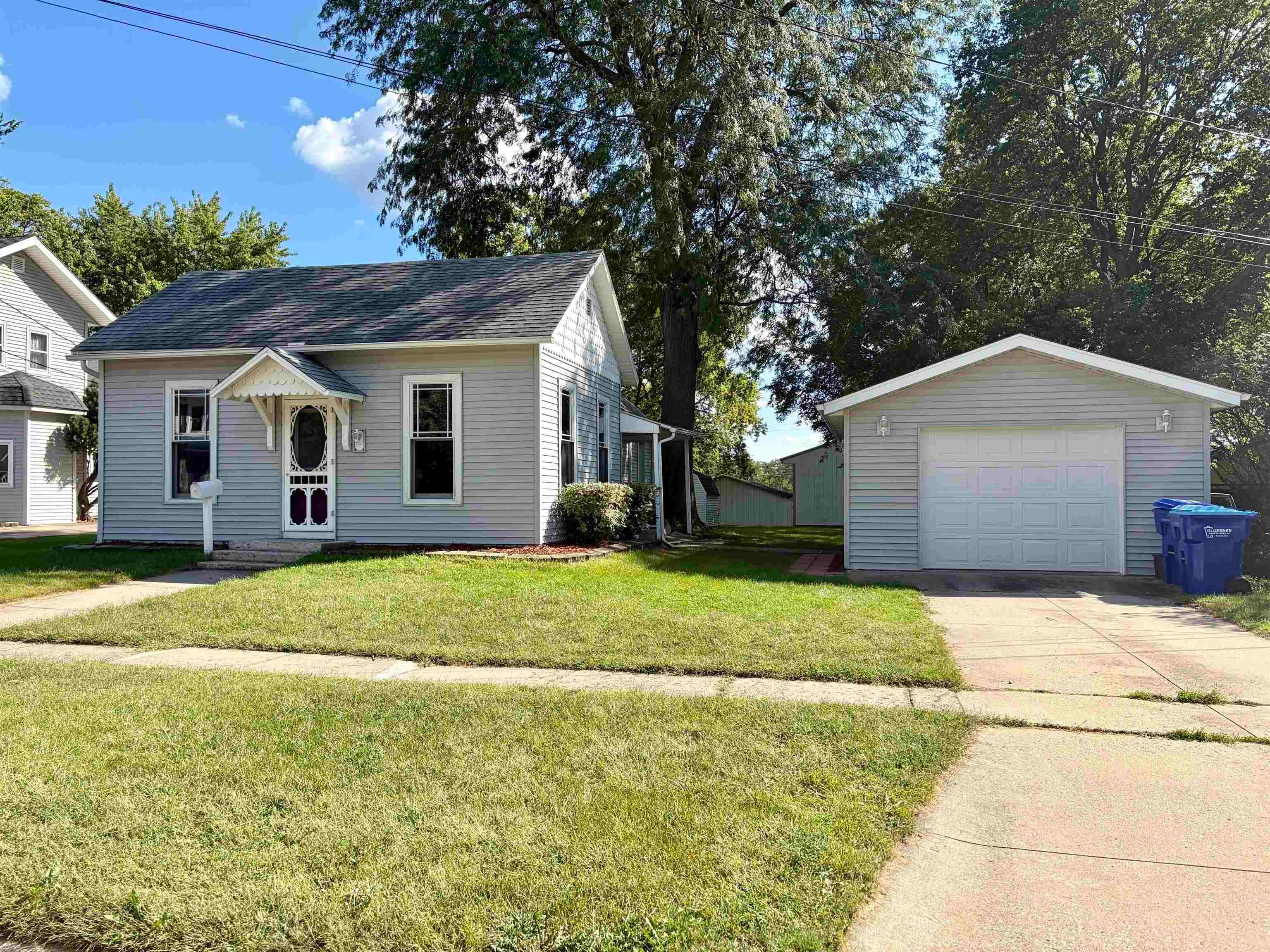 307 SE 7th Street — photo