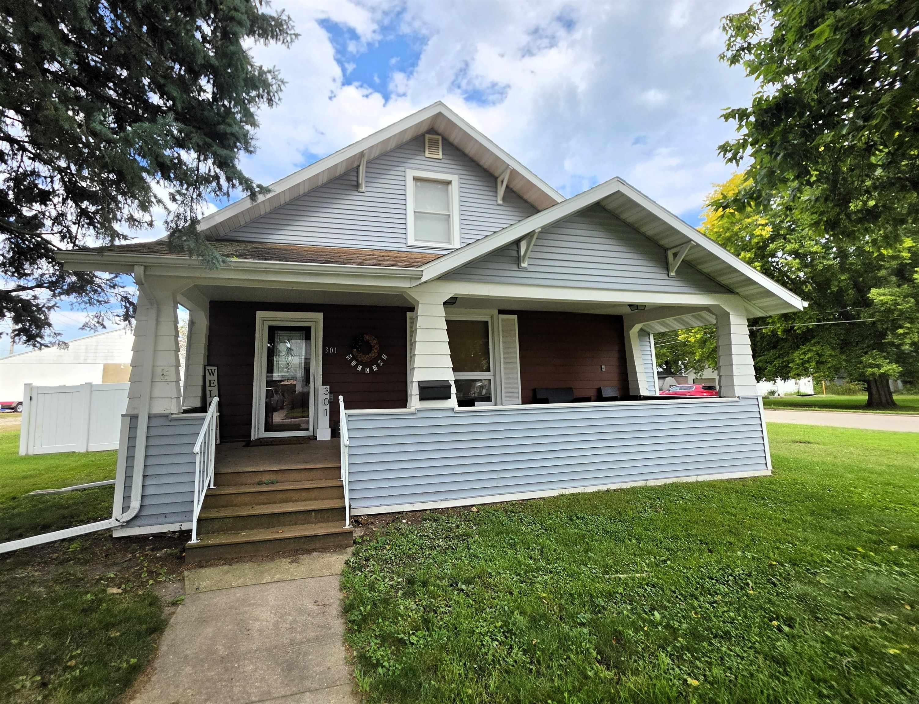 301 Walnut Street — photo