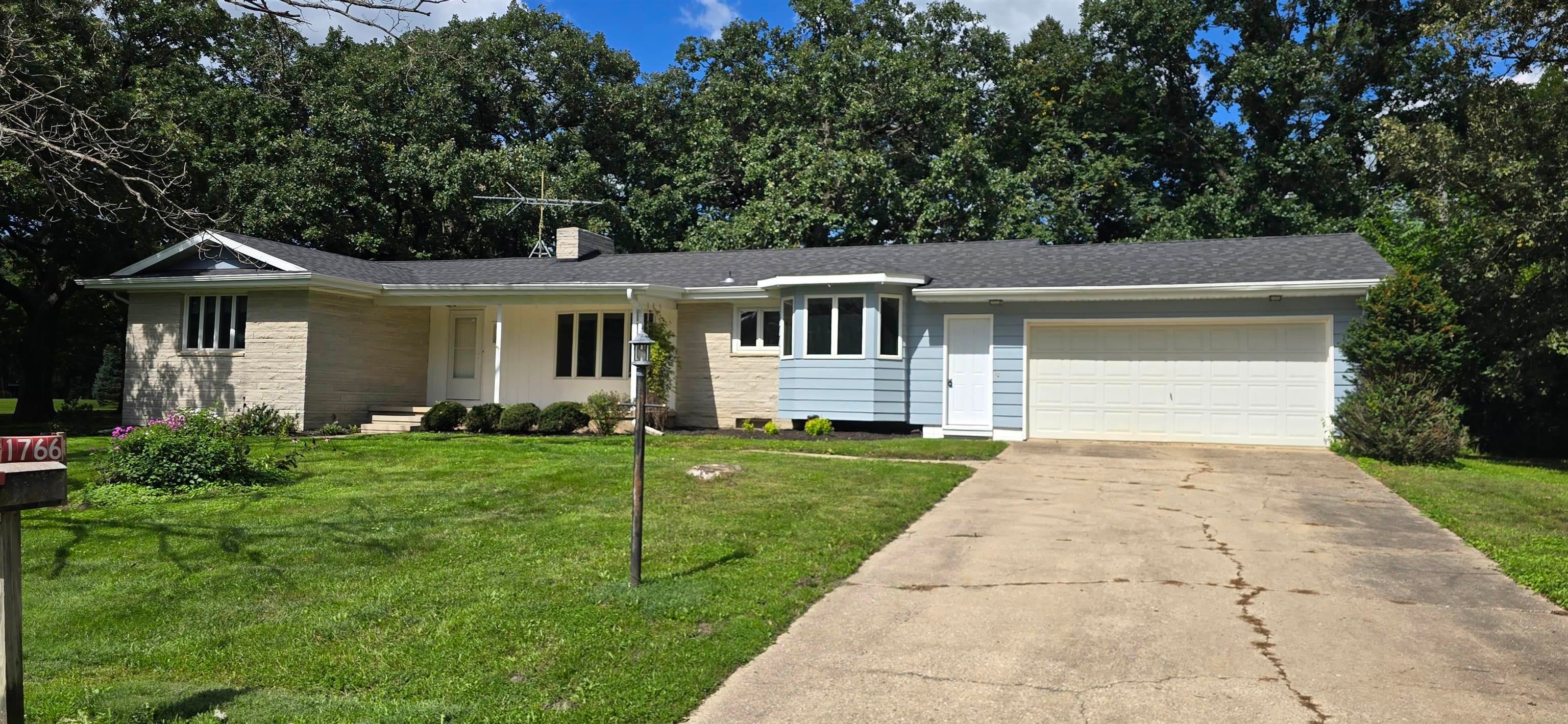 1766 Oak Drive — photo