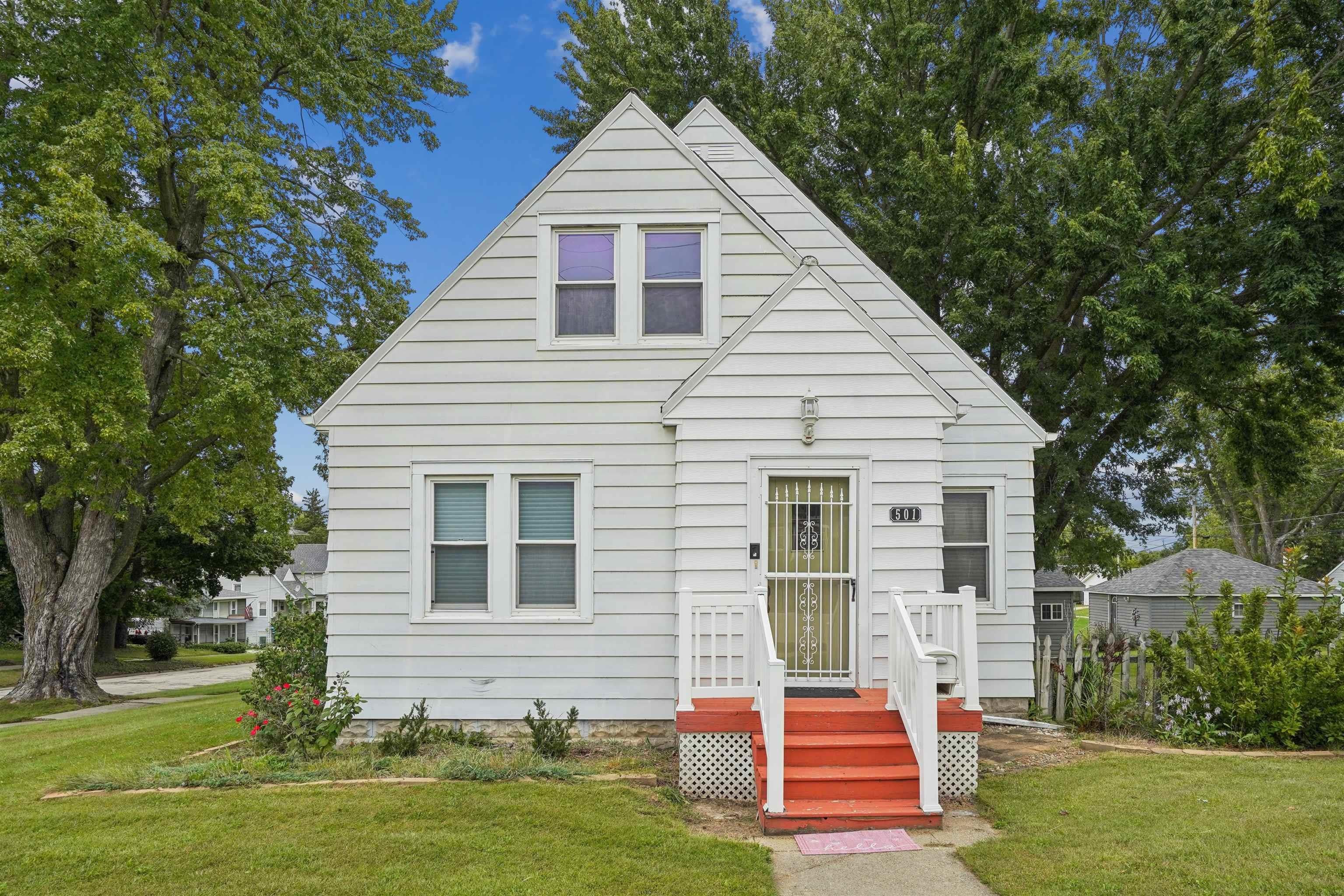 501/507 E Charles St — photo