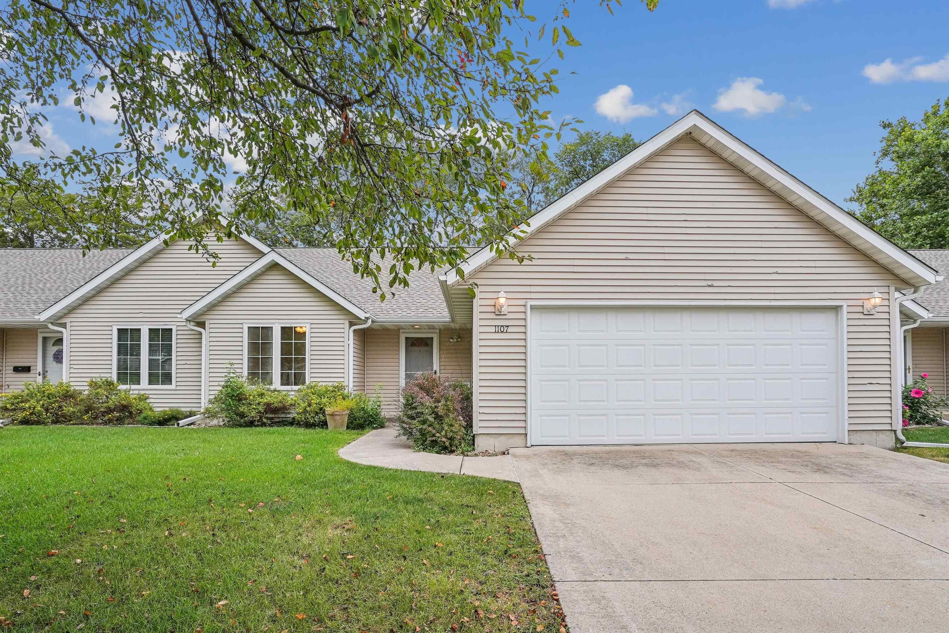 1107 Bobbi Lane — photo