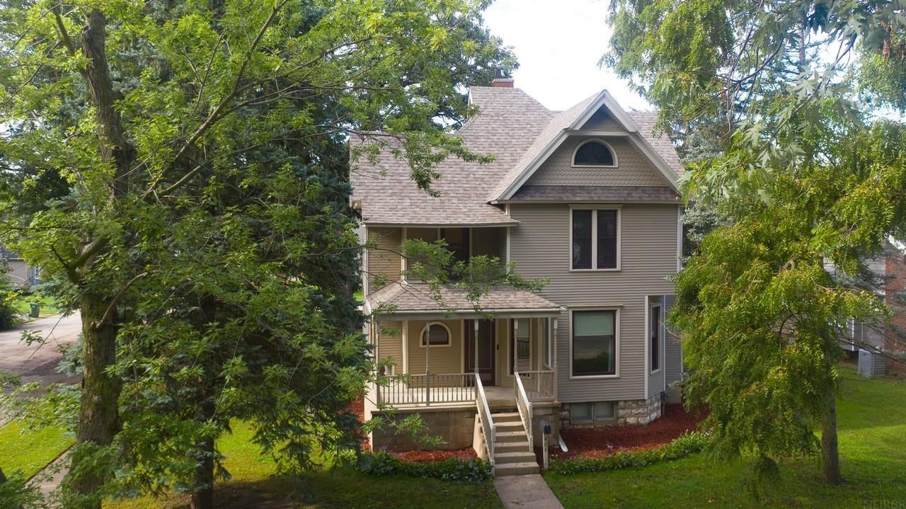 406 Ferguson Street — photo