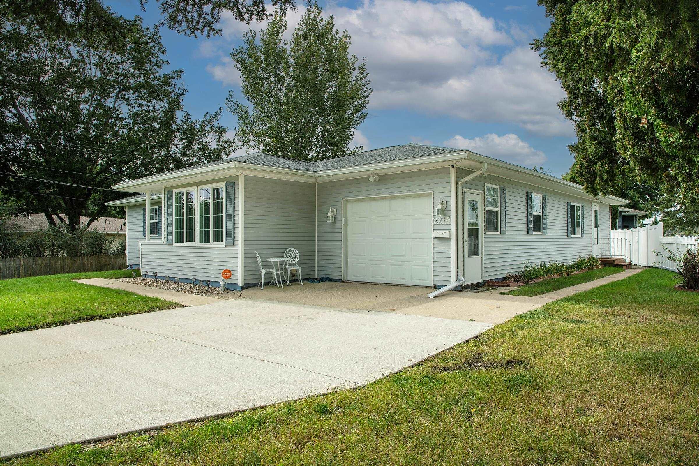 2215 Sager — photo