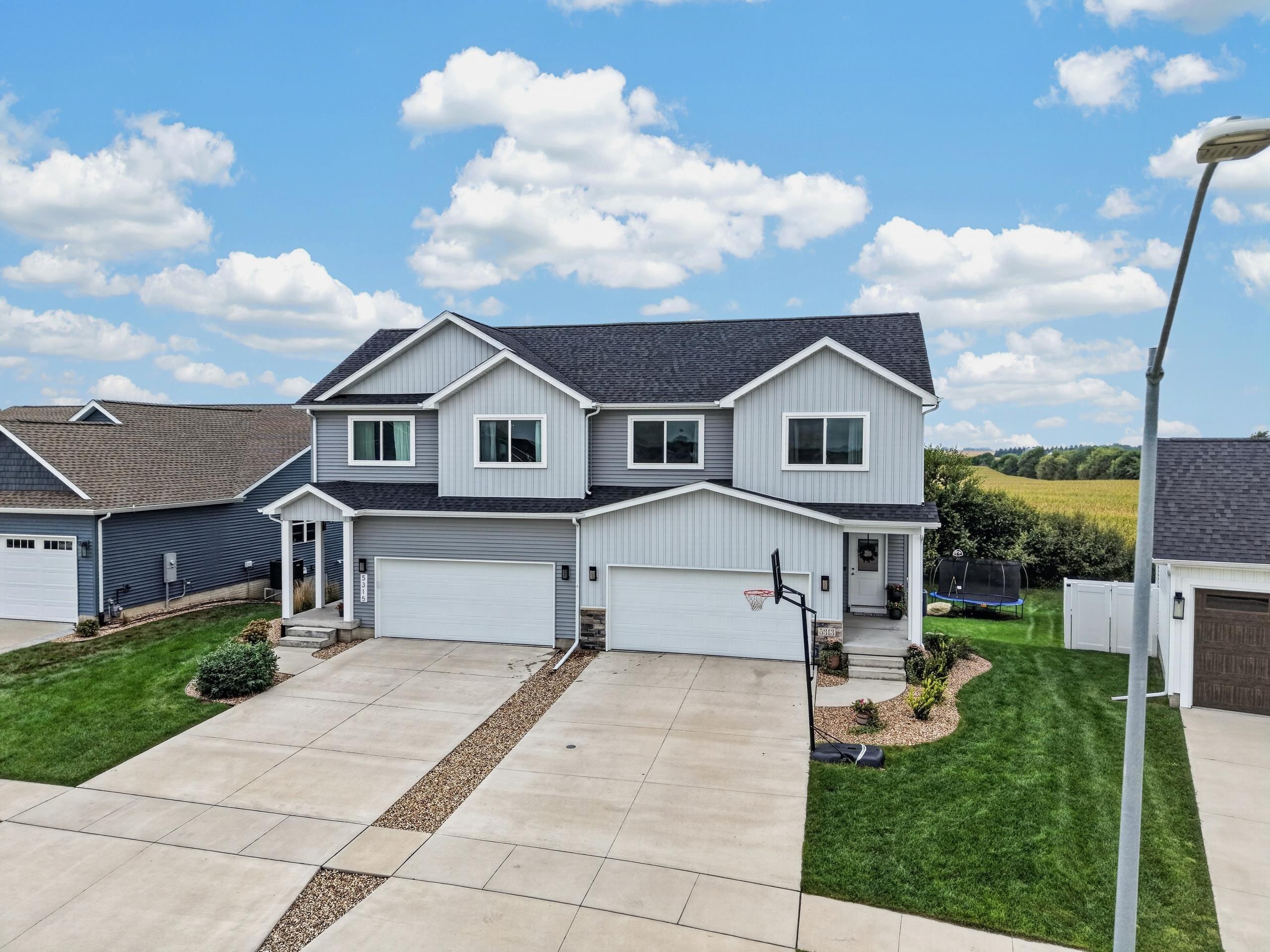 5313 Fernwood Drive — photo