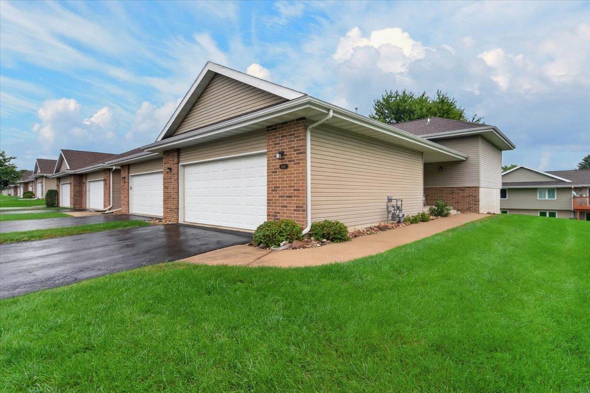 1447 Asbury Lane — photo