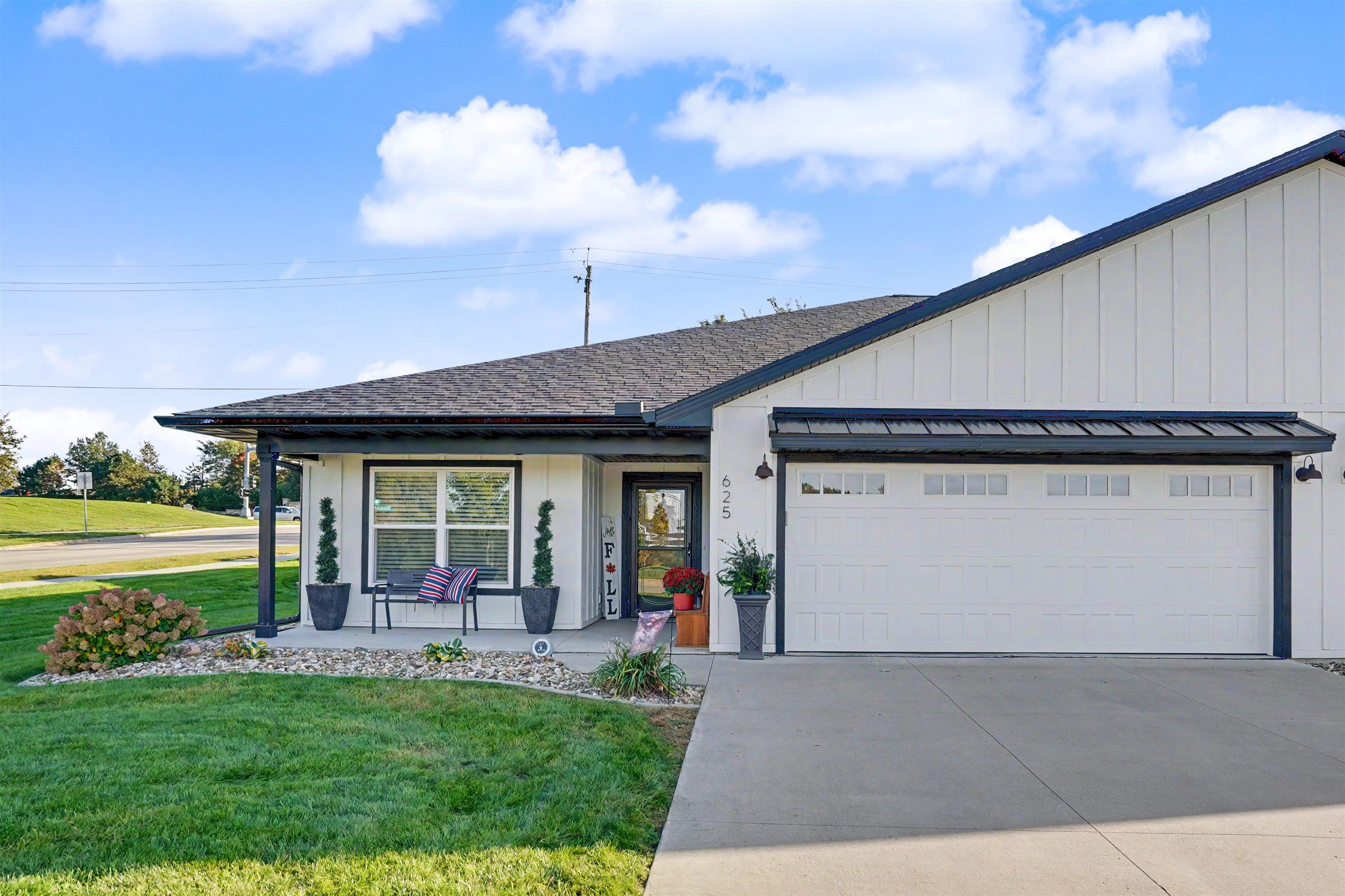 625 Spruce Hills Drive — photo