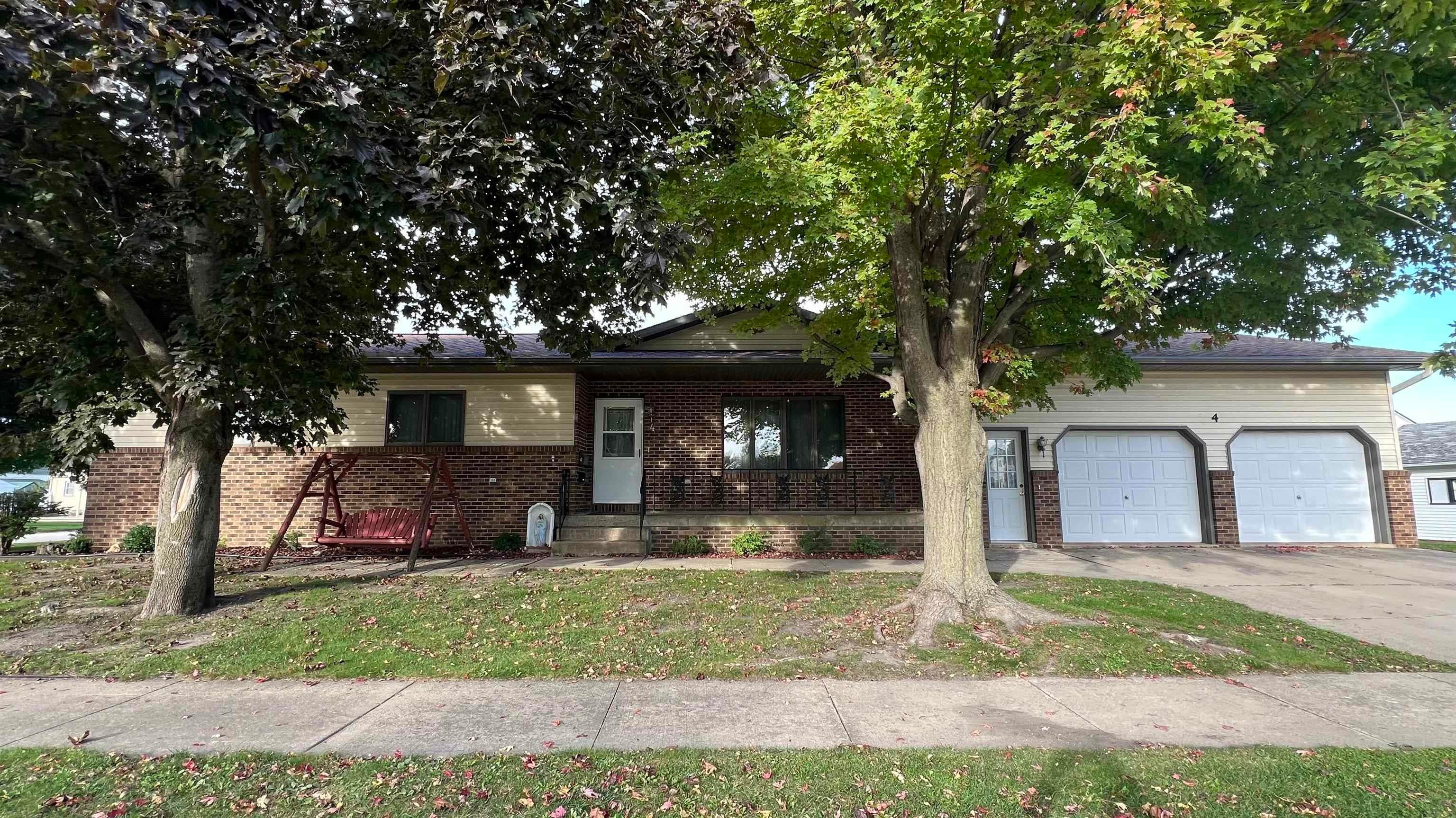 4 N Maple — photo