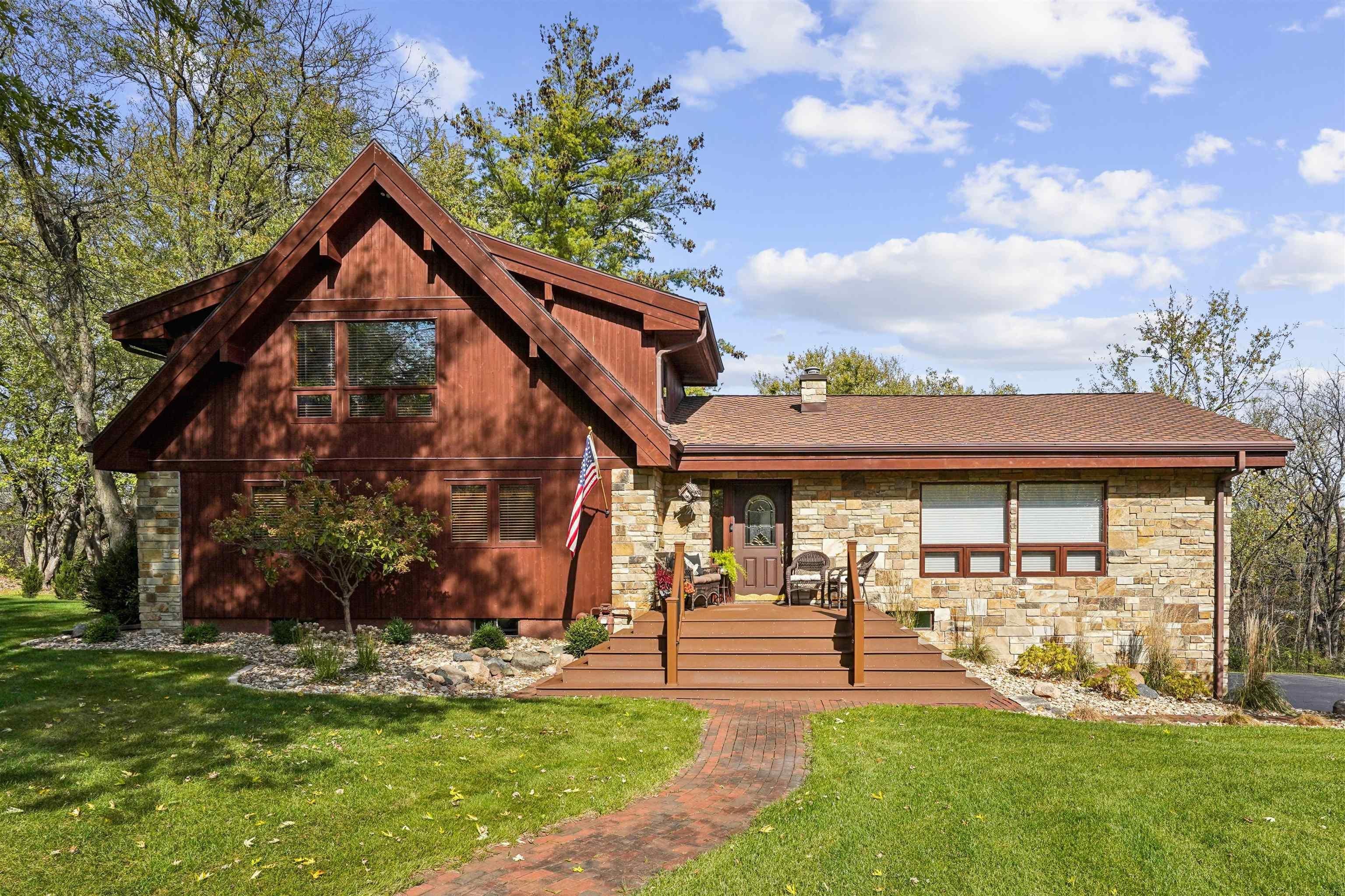 3943 Beaver Ridge Circle — photo