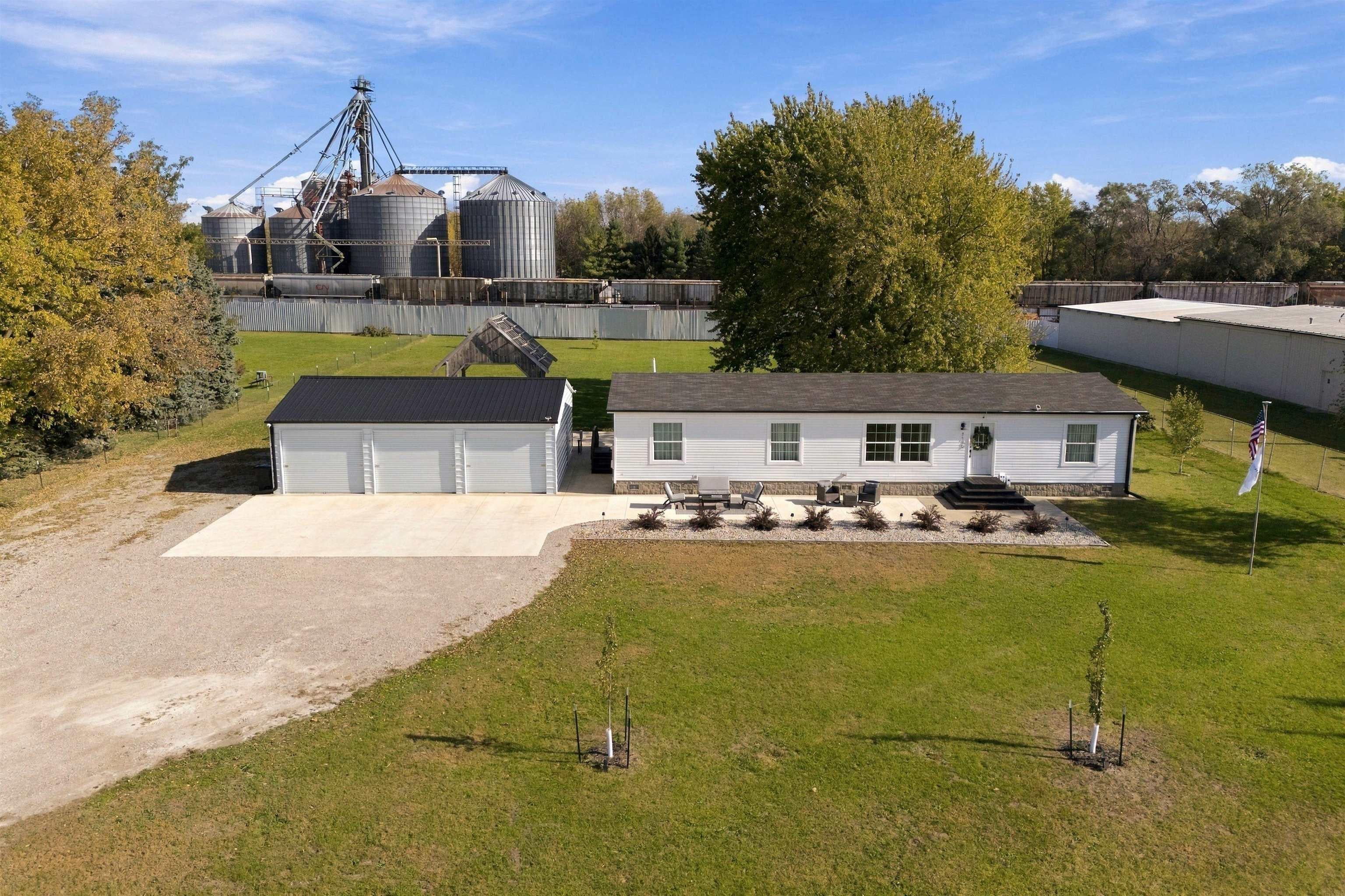 7125 La Porte Road — photo