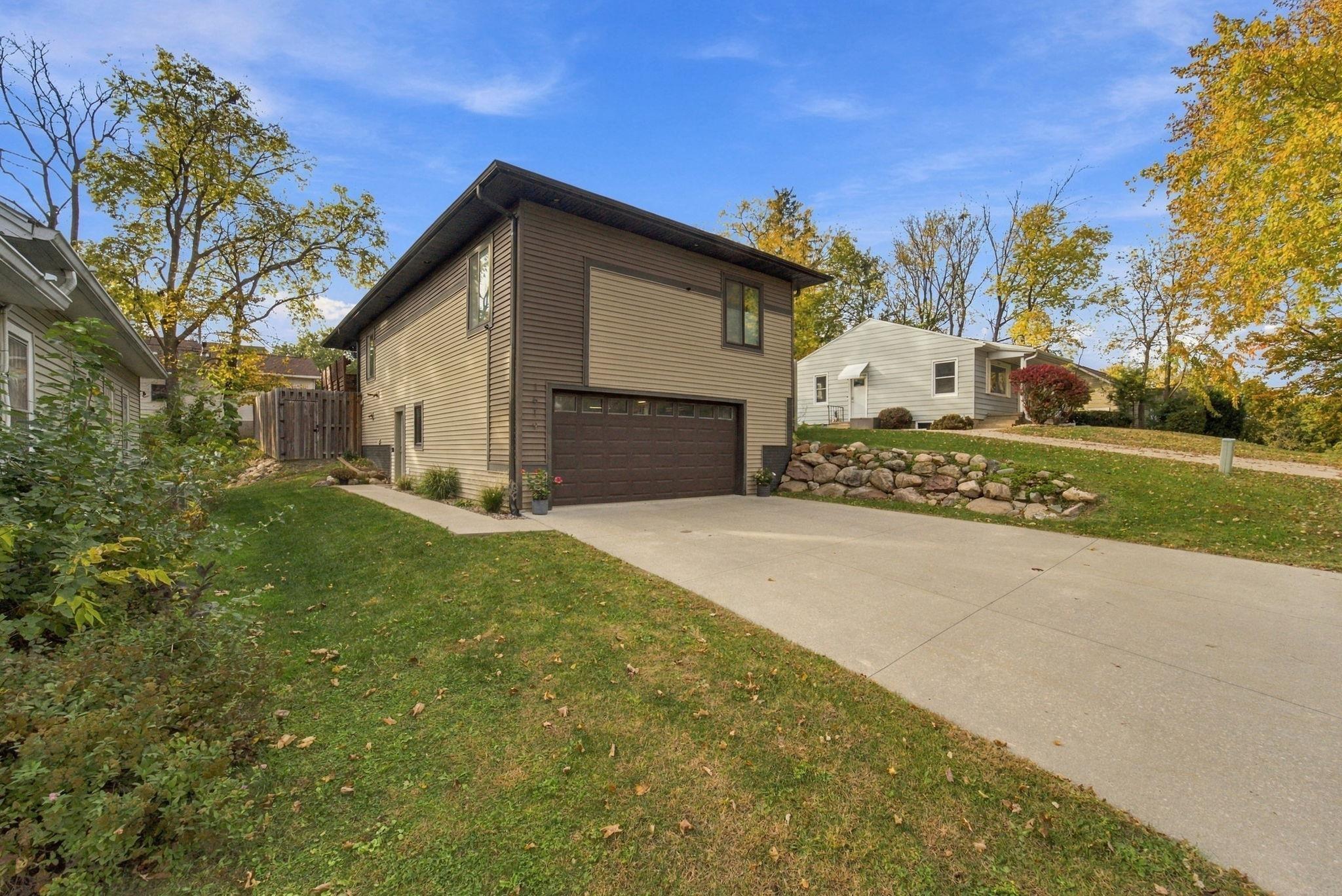 1619 Olive Street — photo