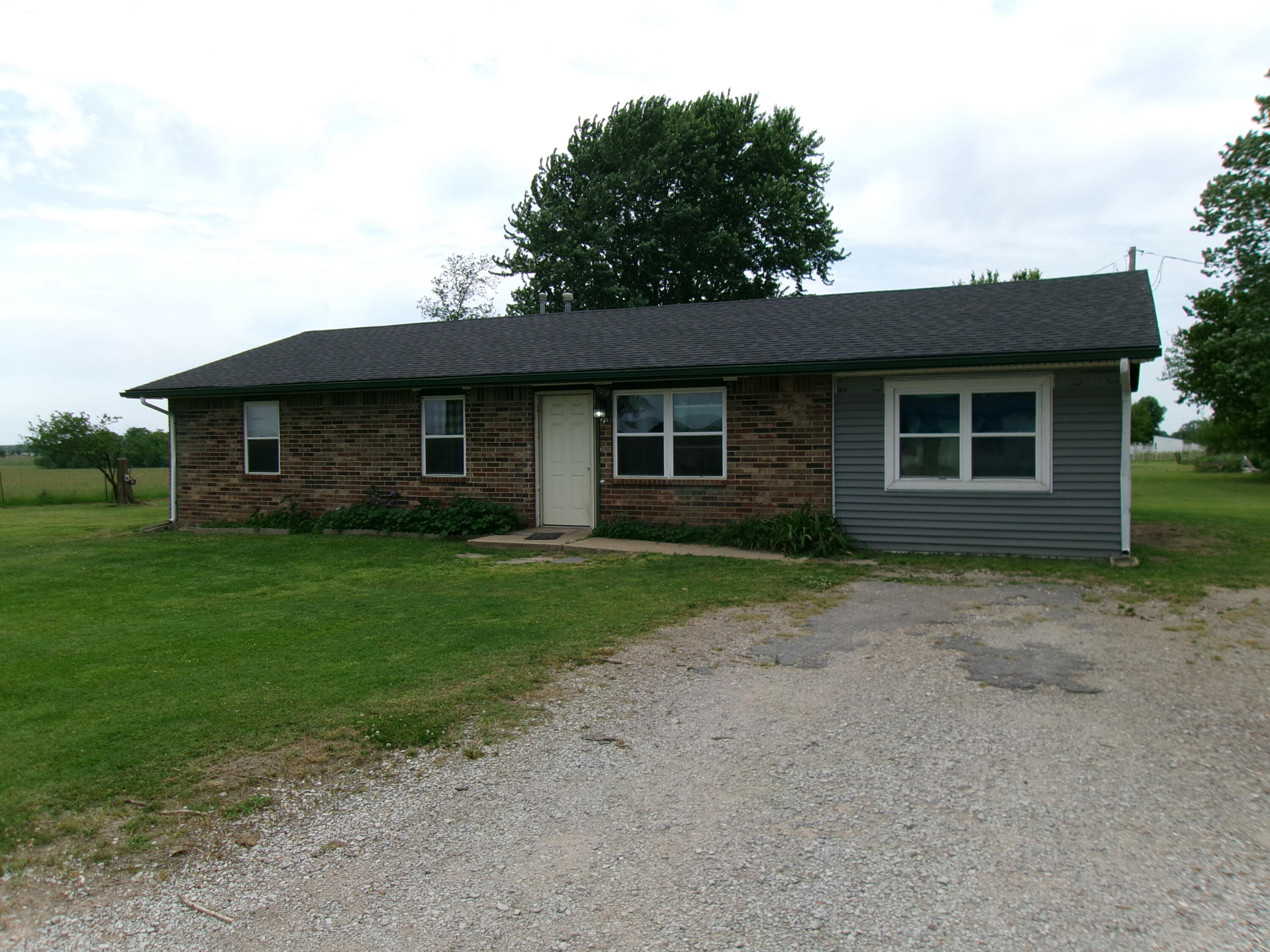 9409 S 684 Rd. — photo