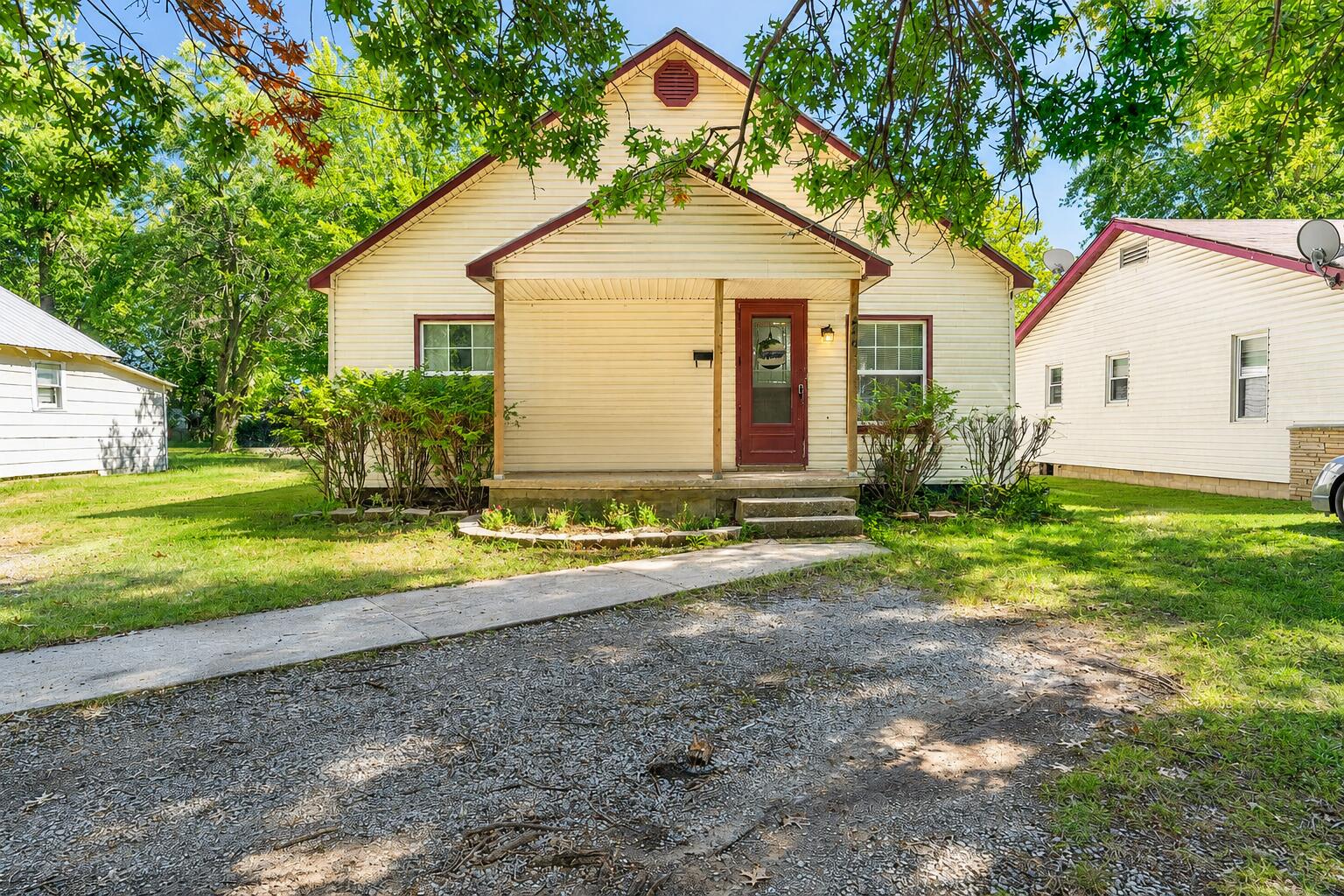444 S Thompson Street — photo