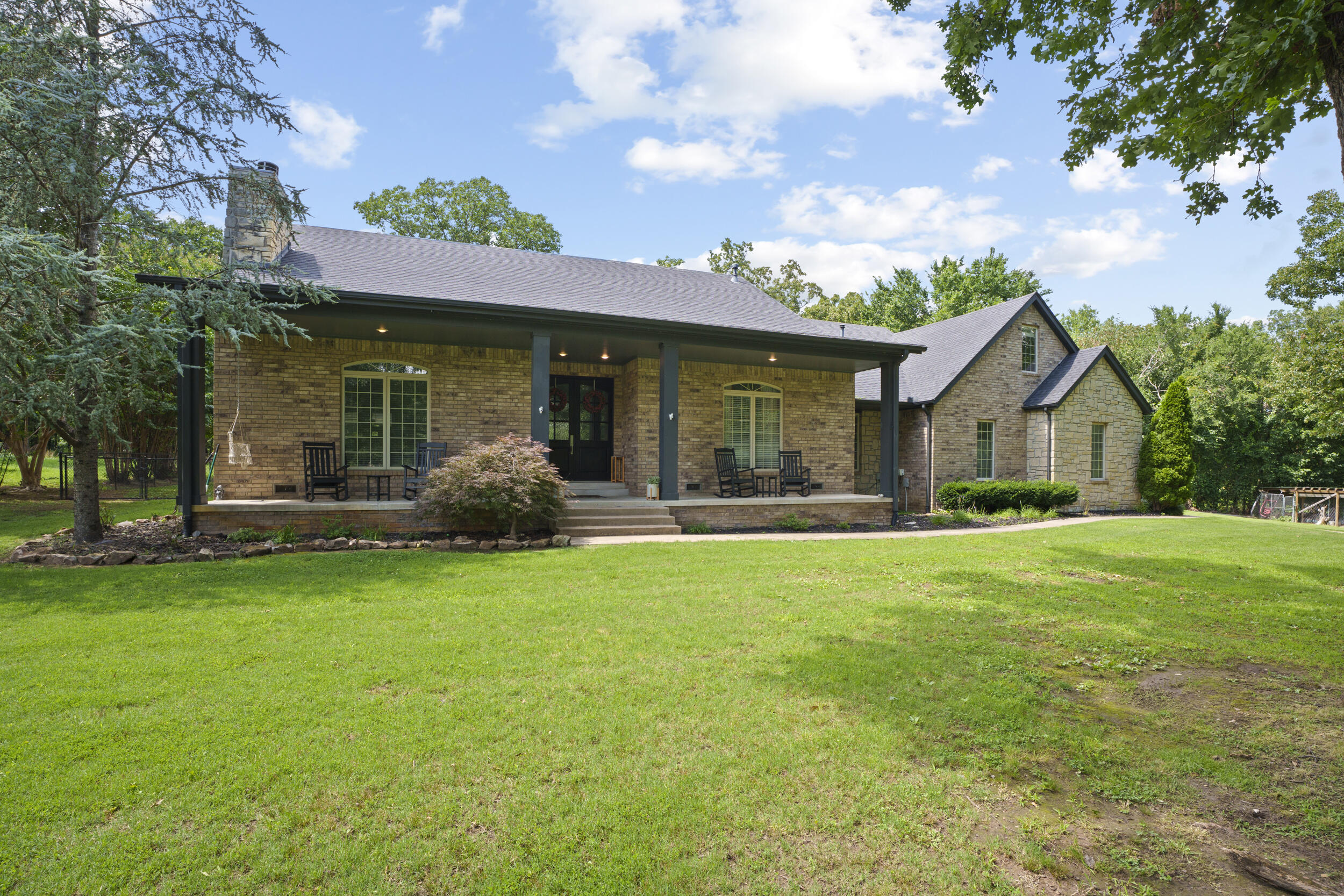 2515 Shasten Street — photo