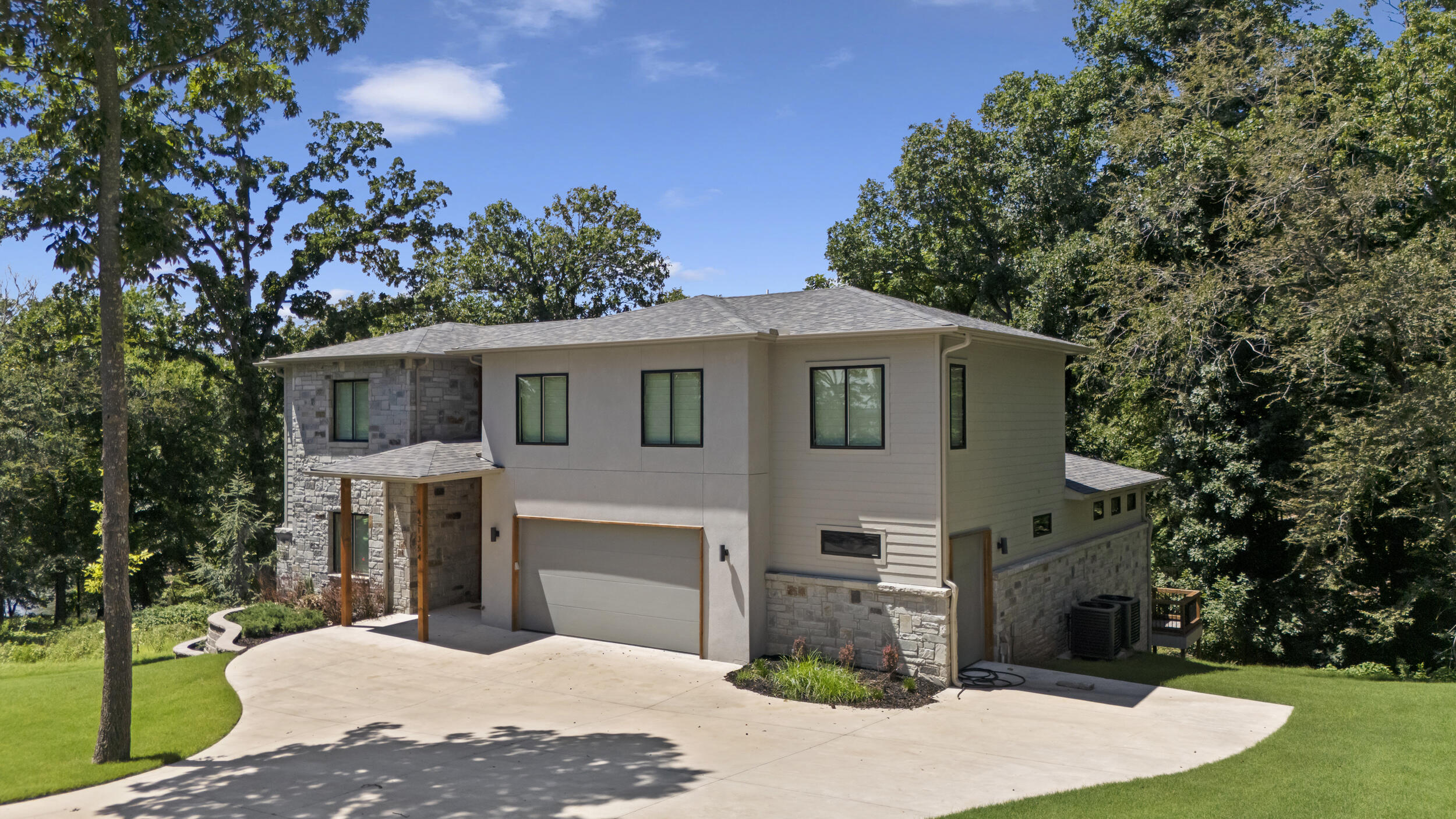 451354 Pheasant Lane — photo