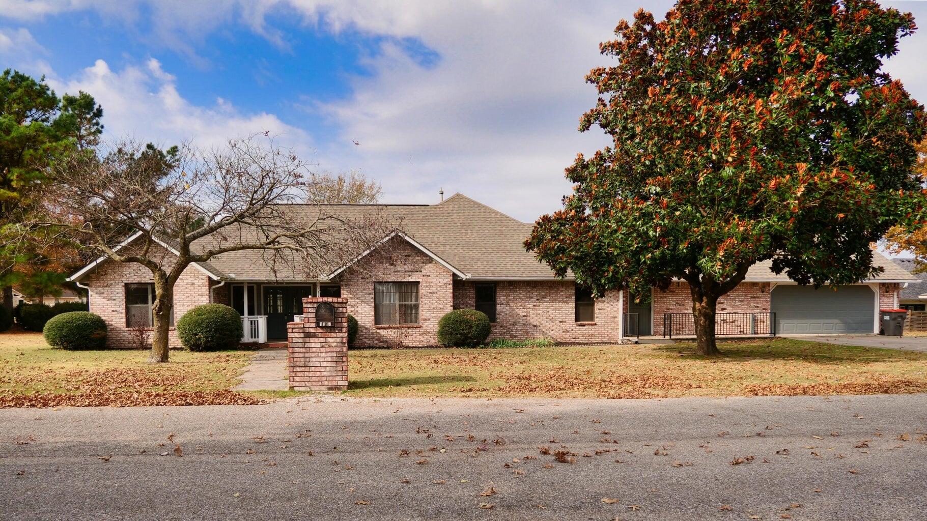 1119 Rolling Oaks Road — photo
