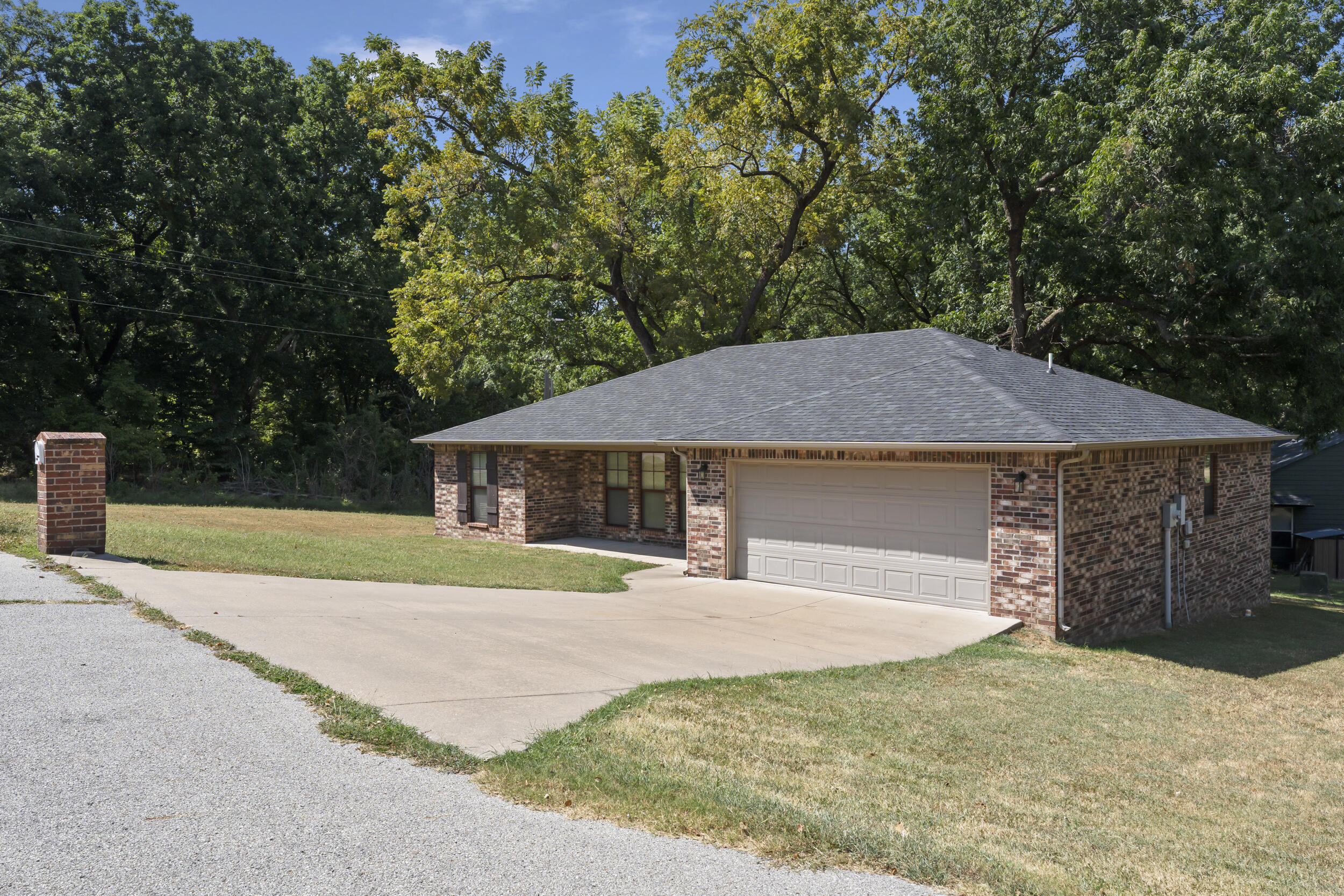 701 Hickory Circle — photo