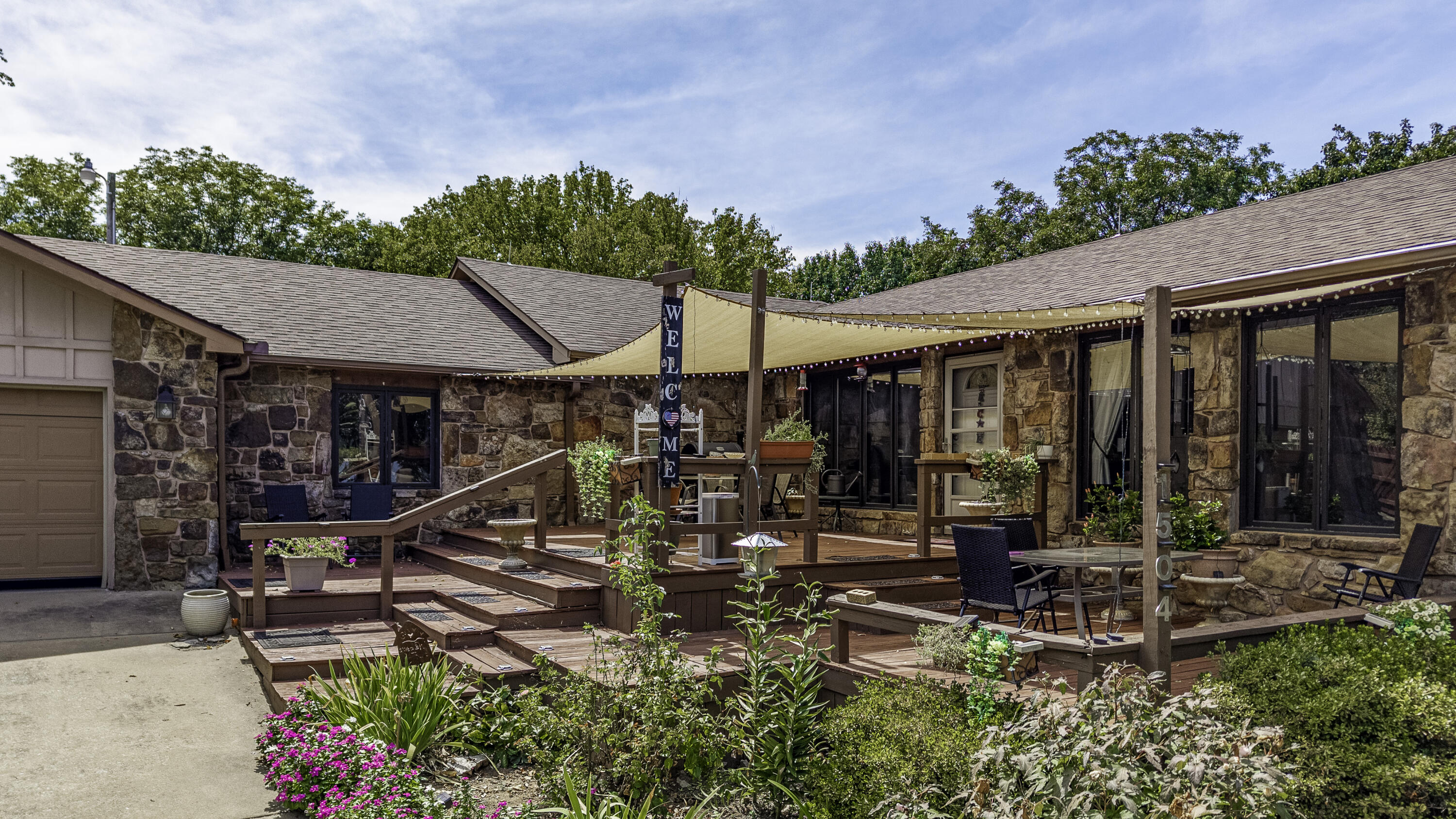 1504 Carey Drive — photo