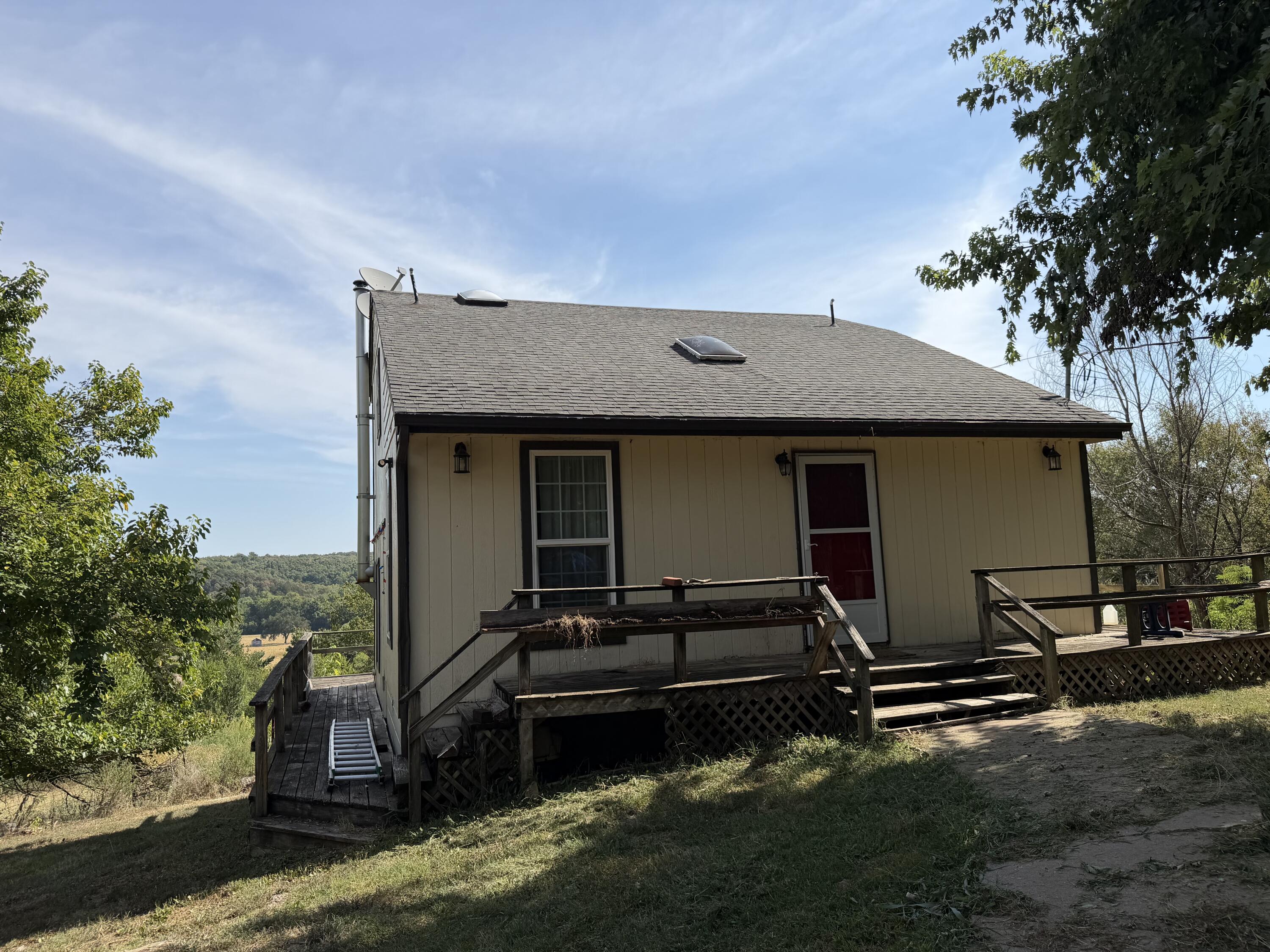 301 Granny Hill Road — photo