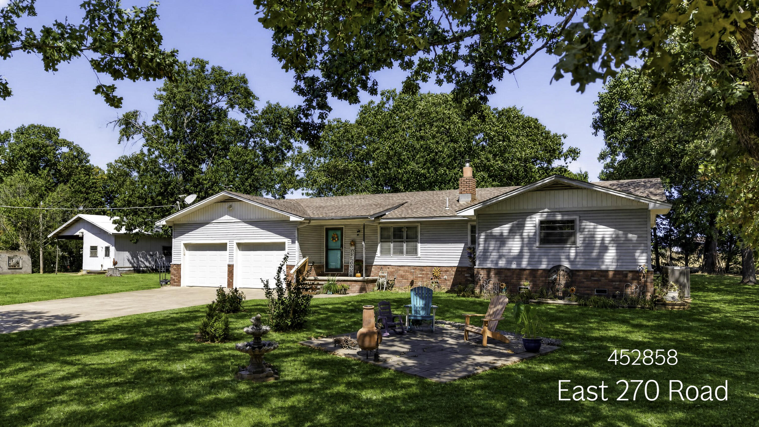 452858 E 270 Road — photo