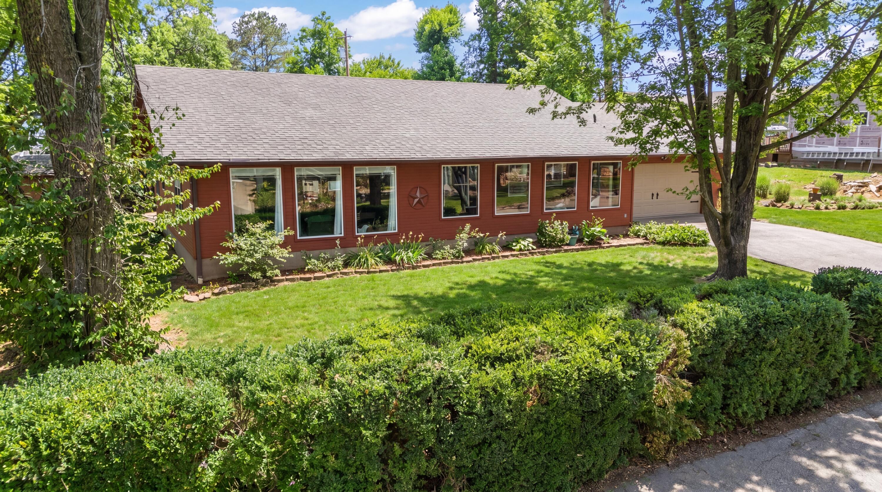 1106 Red Bud Drive — photo