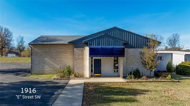 1916 E E SW, Miami, OK 74354 — photo 2