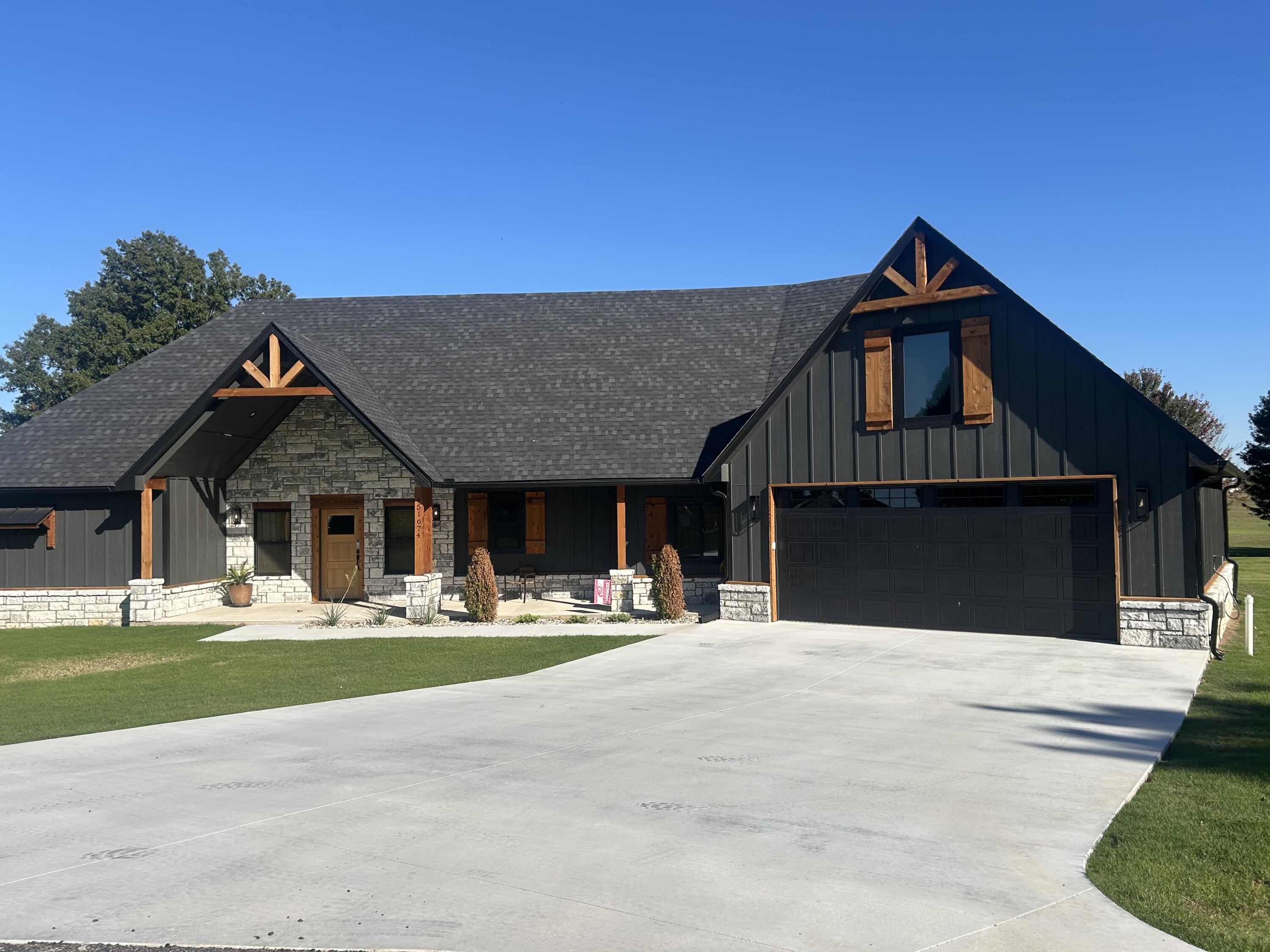 461674 Oakmont — photo