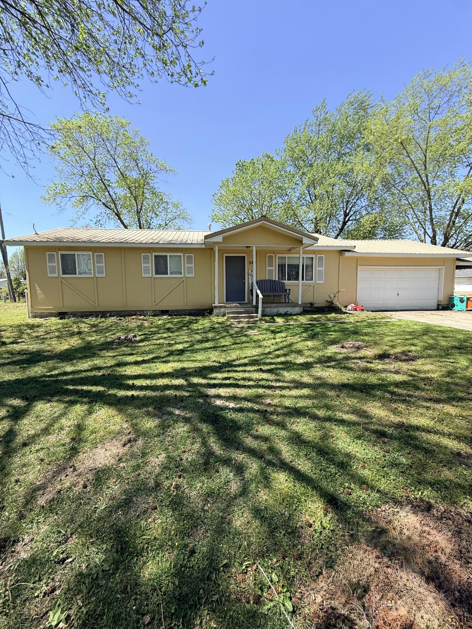 520 Meadowlark Lane — photo