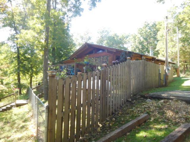 464 Lakeside Drive — photo