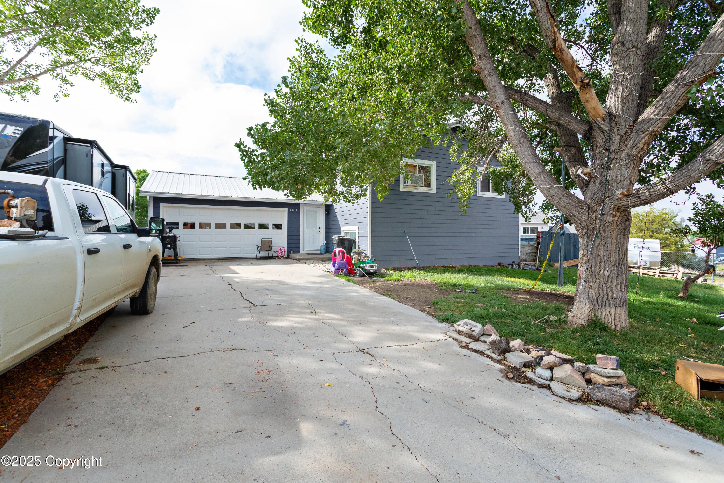 309 Willow Creek Dr - — photo