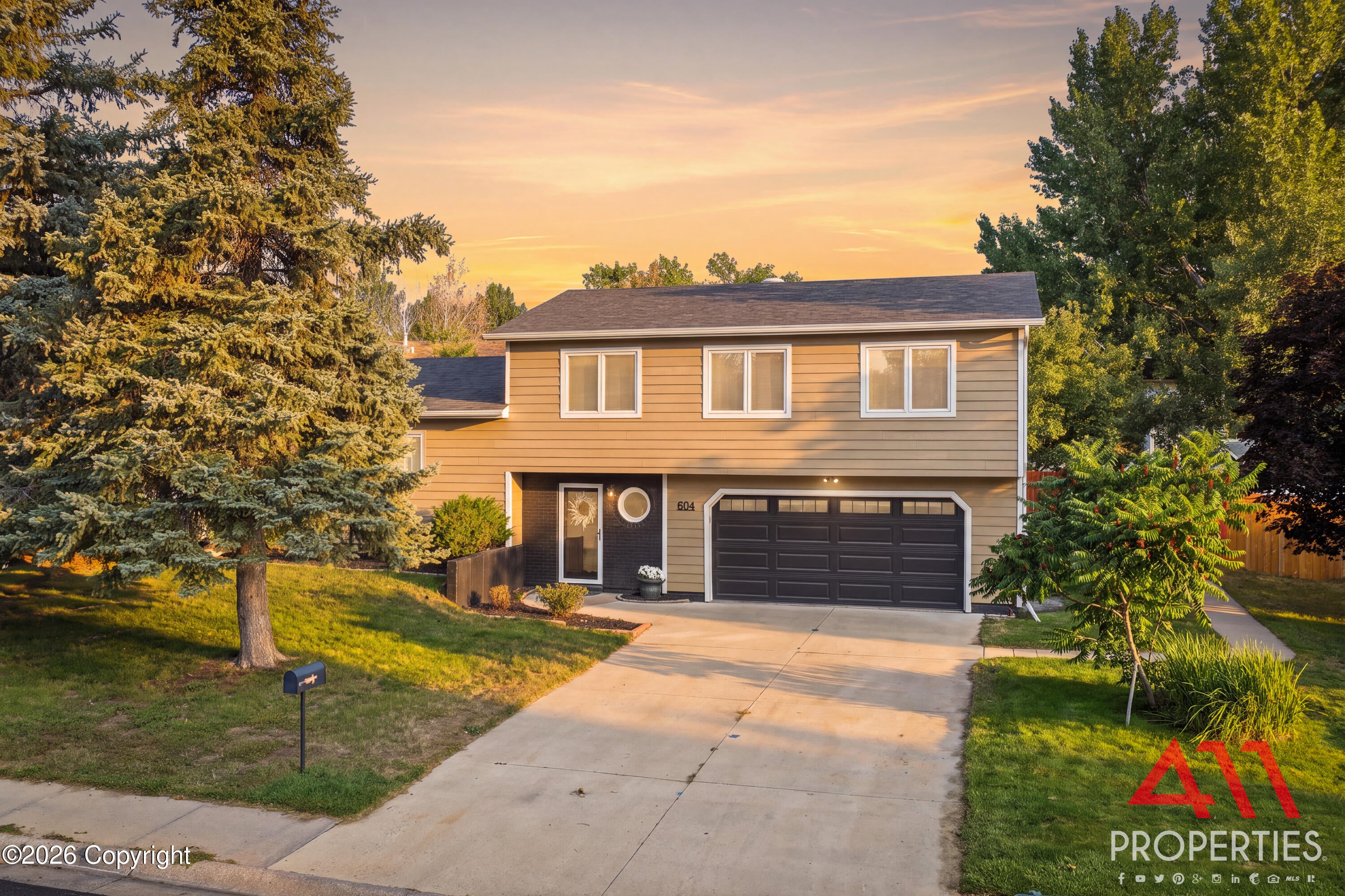 804 Almon - — photo