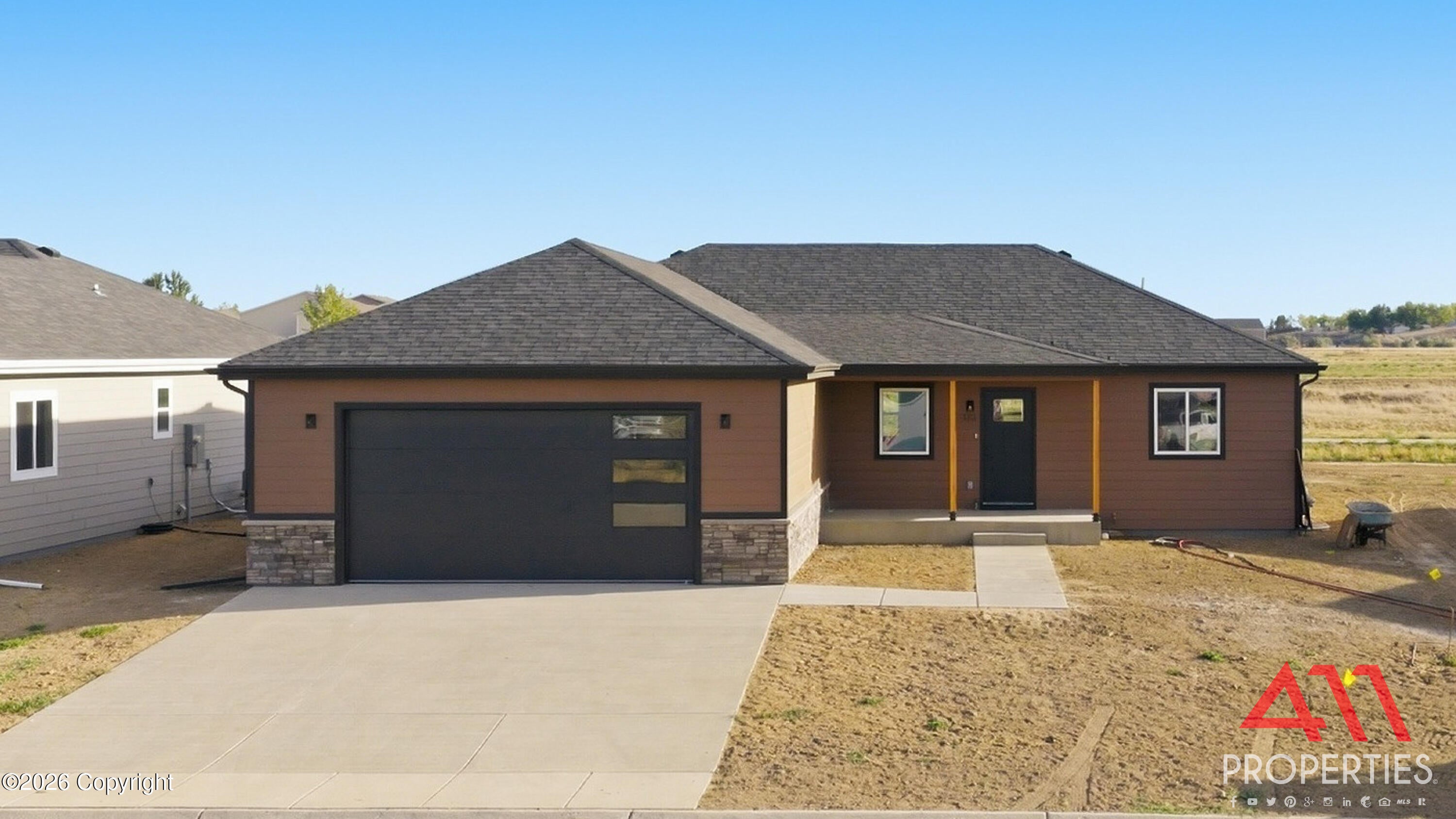170 Royal Cir - — photo