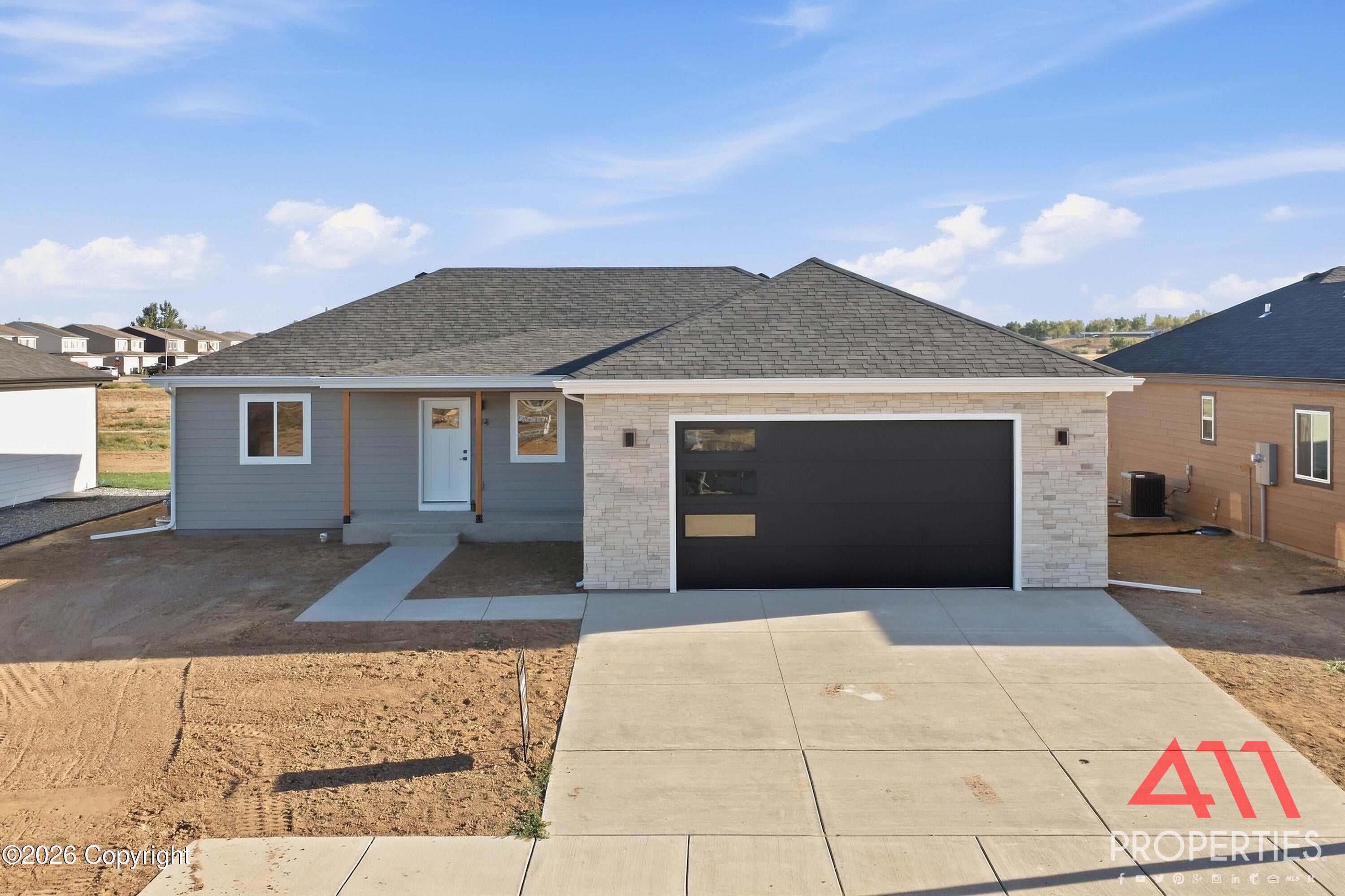 174 Royal Cir - — photo